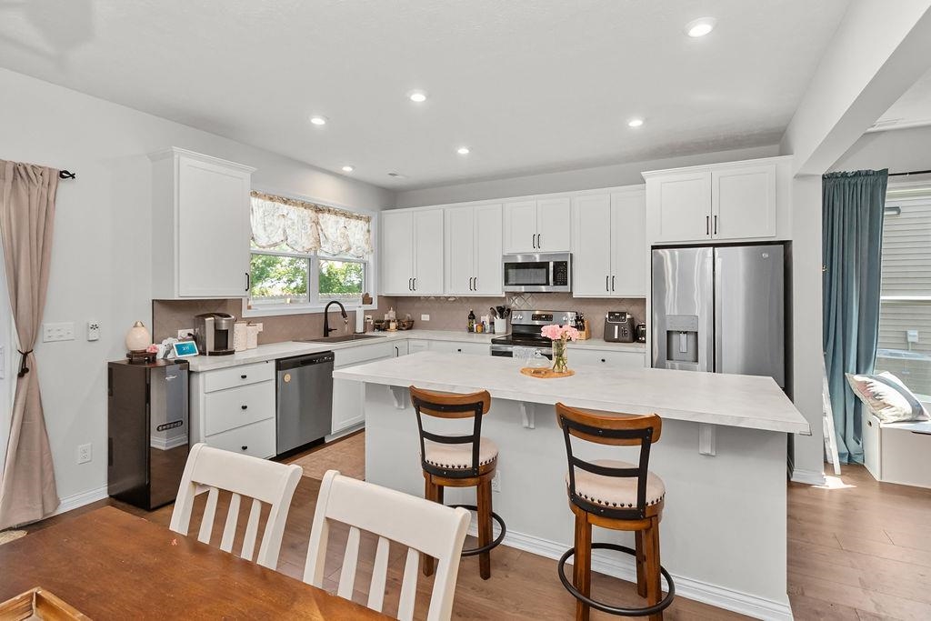 2128 Pebble Wood Drive, Owensboro, Kentucky 42303, 4 Bedrooms Bedrooms, ,2 BathroomsBathrooms,Single Family Residence,For Sale,Pebble Wood Drive,94017