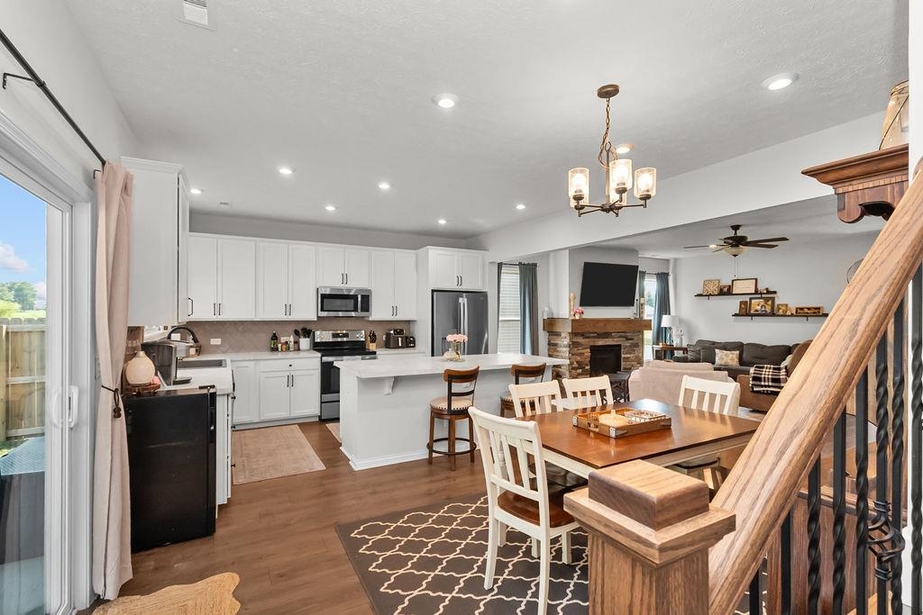 2128 Pebble Wood Drive, Owensboro, Kentucky 42303, 4 Bedrooms Bedrooms, ,2 BathroomsBathrooms,Single Family Residence,For Sale,Pebble Wood Drive,94017