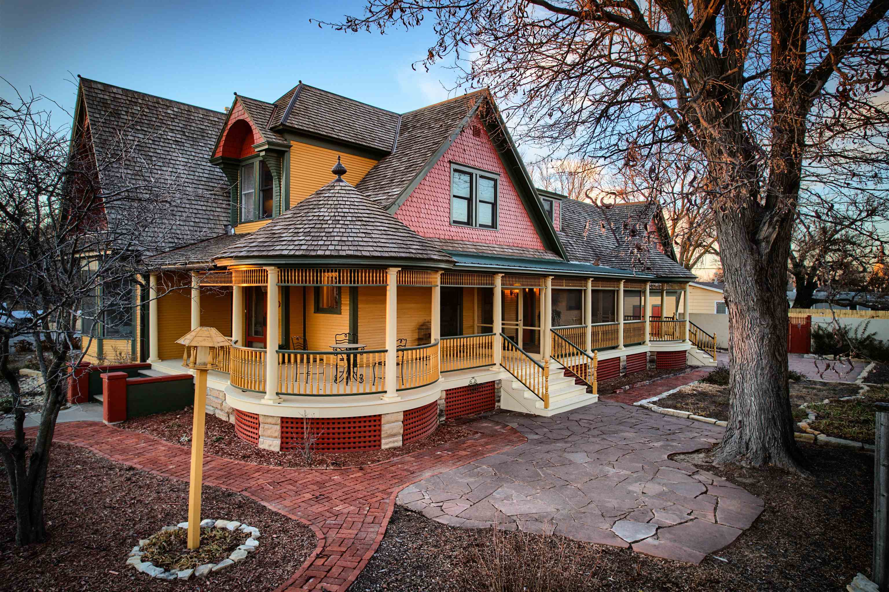 220 W 8TH ST, LACROSSE, KS 67548 Platinum Group