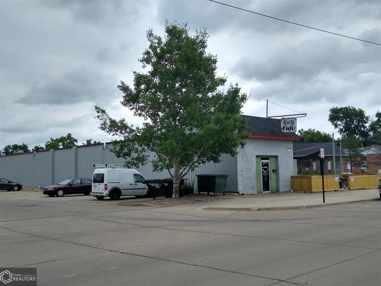 909 State, Grinnell, Iowa 50112, ,Commercial (5+ Units),For Sale,State,6021068