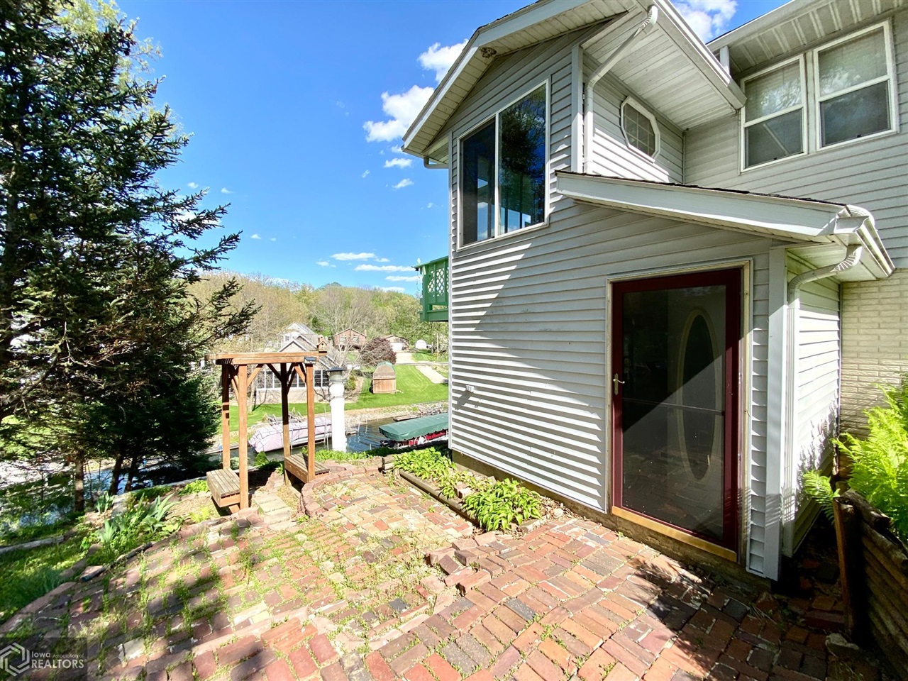 3036 E Lakeshore Drive, Brooklyn, Iowa image 25