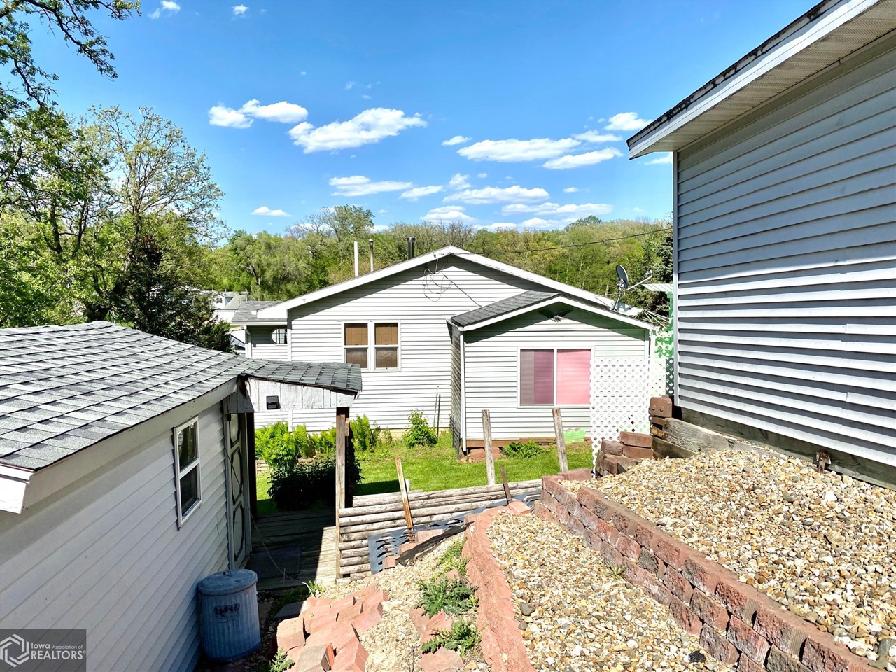 3036 E Lakeshore Drive, Brooklyn, Iowa image 32