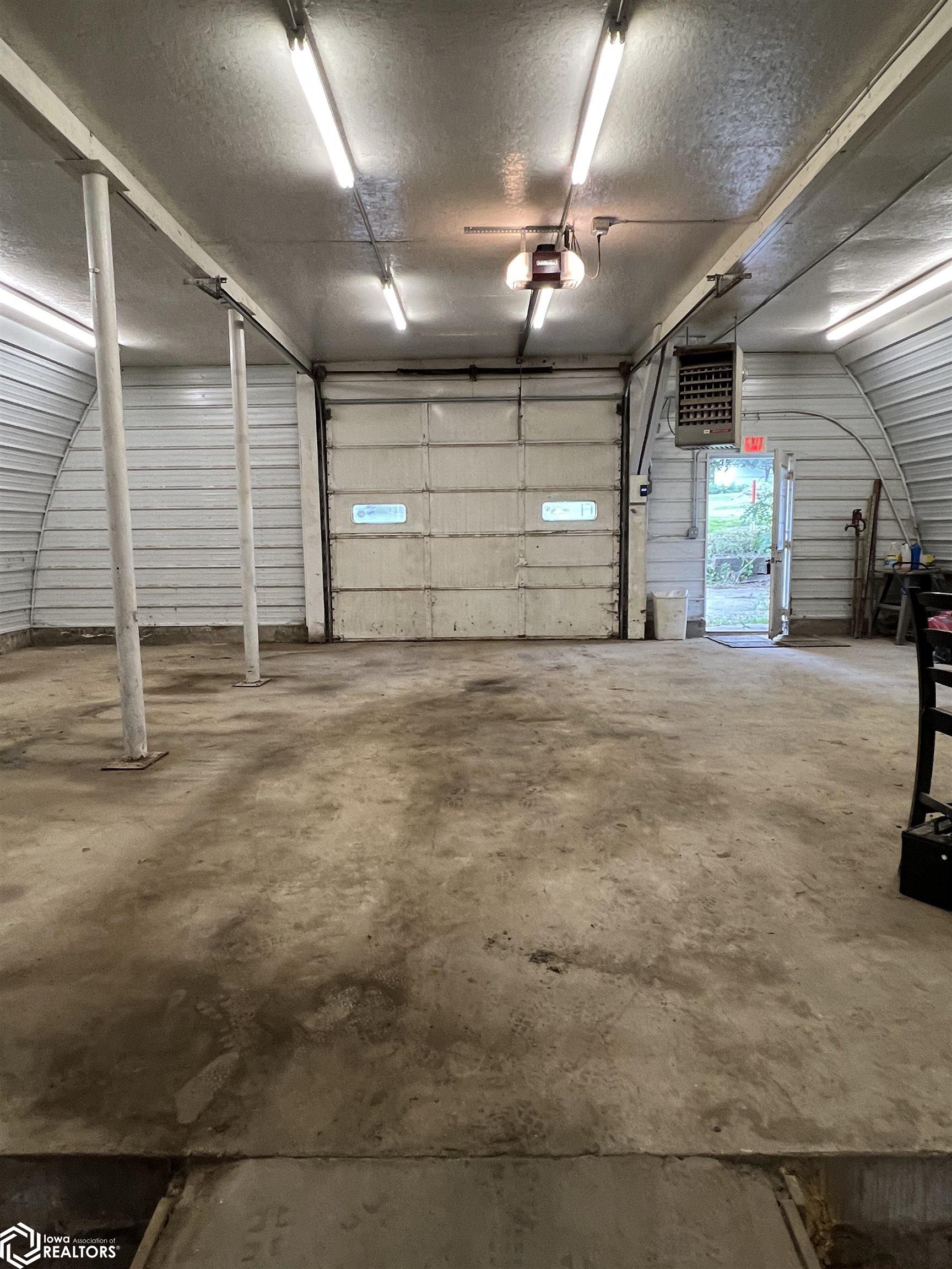 211 Linden, Brooklyn, Iowa 52211, ,Commercial (5+ Units),For Sale,Linden,6300805