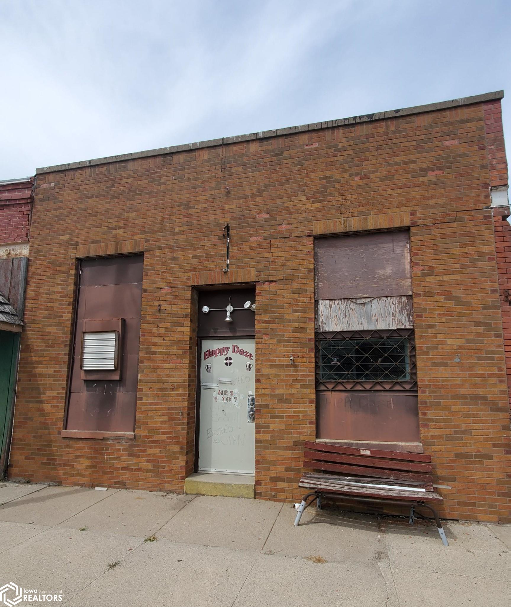 402 Main, New Market, Iowa 51646, ,Commercial (5+ Units),For Sale,Main,6301862