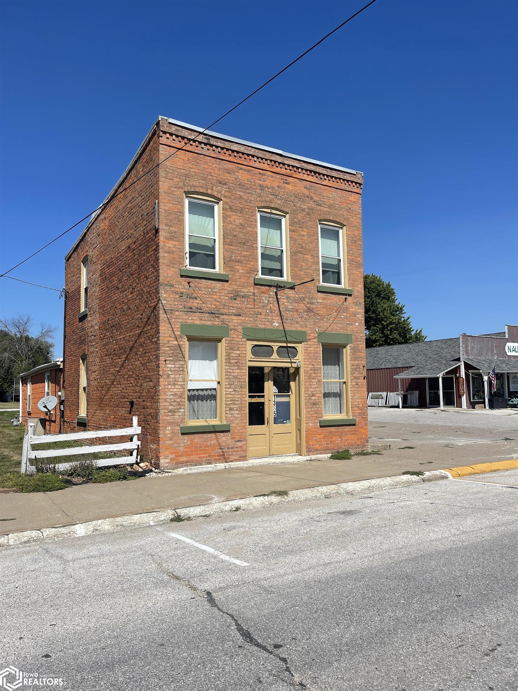 1365 Mulholland Street, Nauvoo, Illinois 62354, ,Commercial (5+ Units),For Sale,Mulholland,6302696