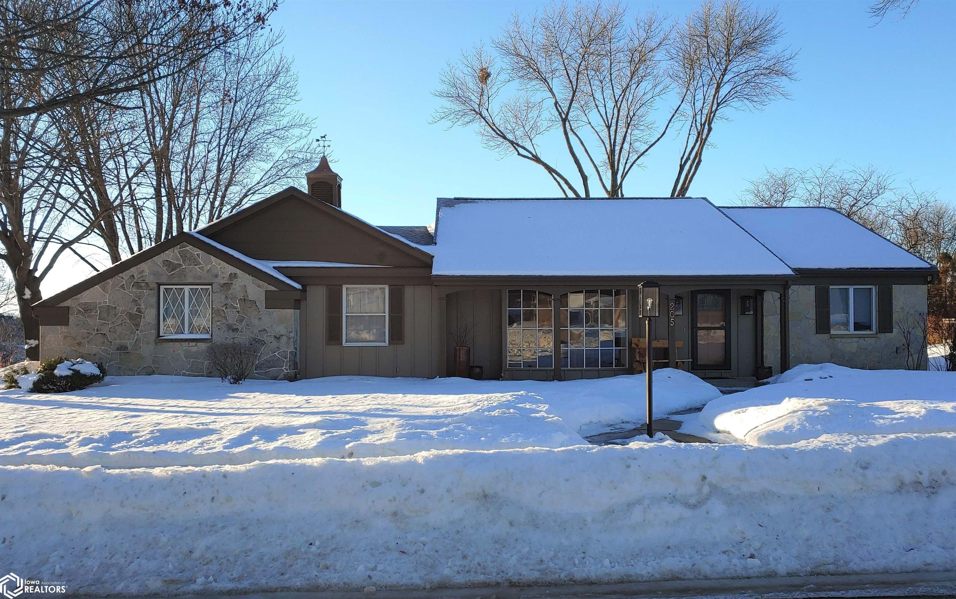 Farm & Home Services Serving Algona Since 1920