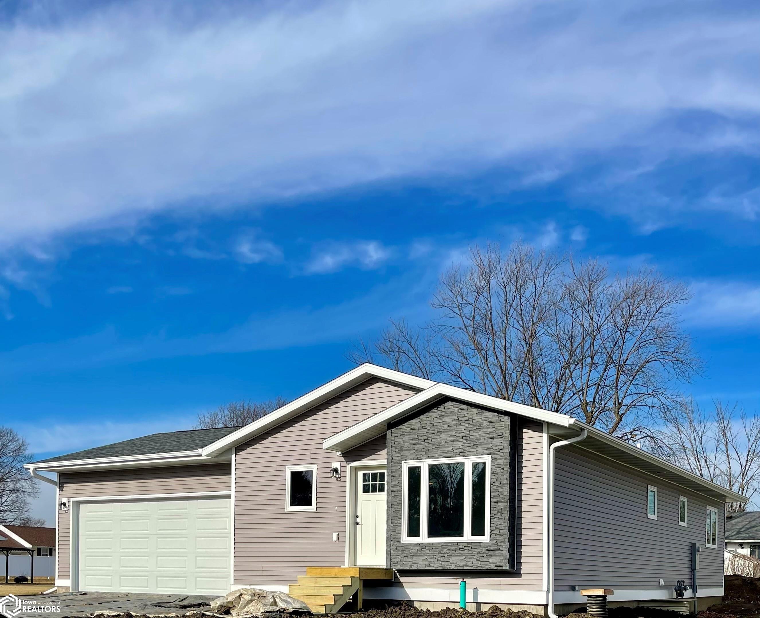 411 E Becky Lane, Mount Pleasant, IA | Ruhl&Ruhl