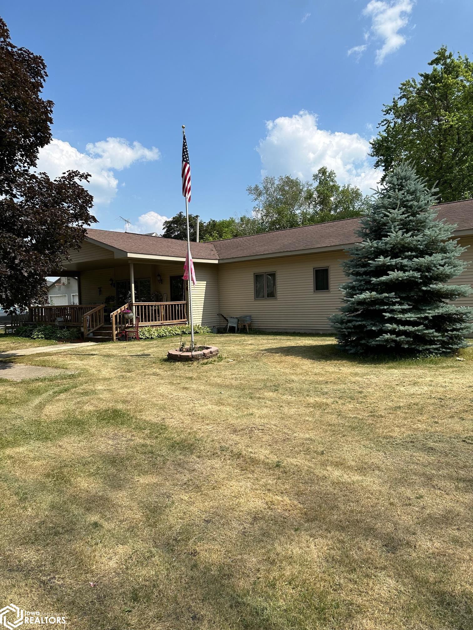414 3Rd, Eagle Grove, Iowa 50533, 3 Bedrooms Bedrooms, ,2 BathroomsBathrooms,Single Family,For Sale,3Rd,6308989