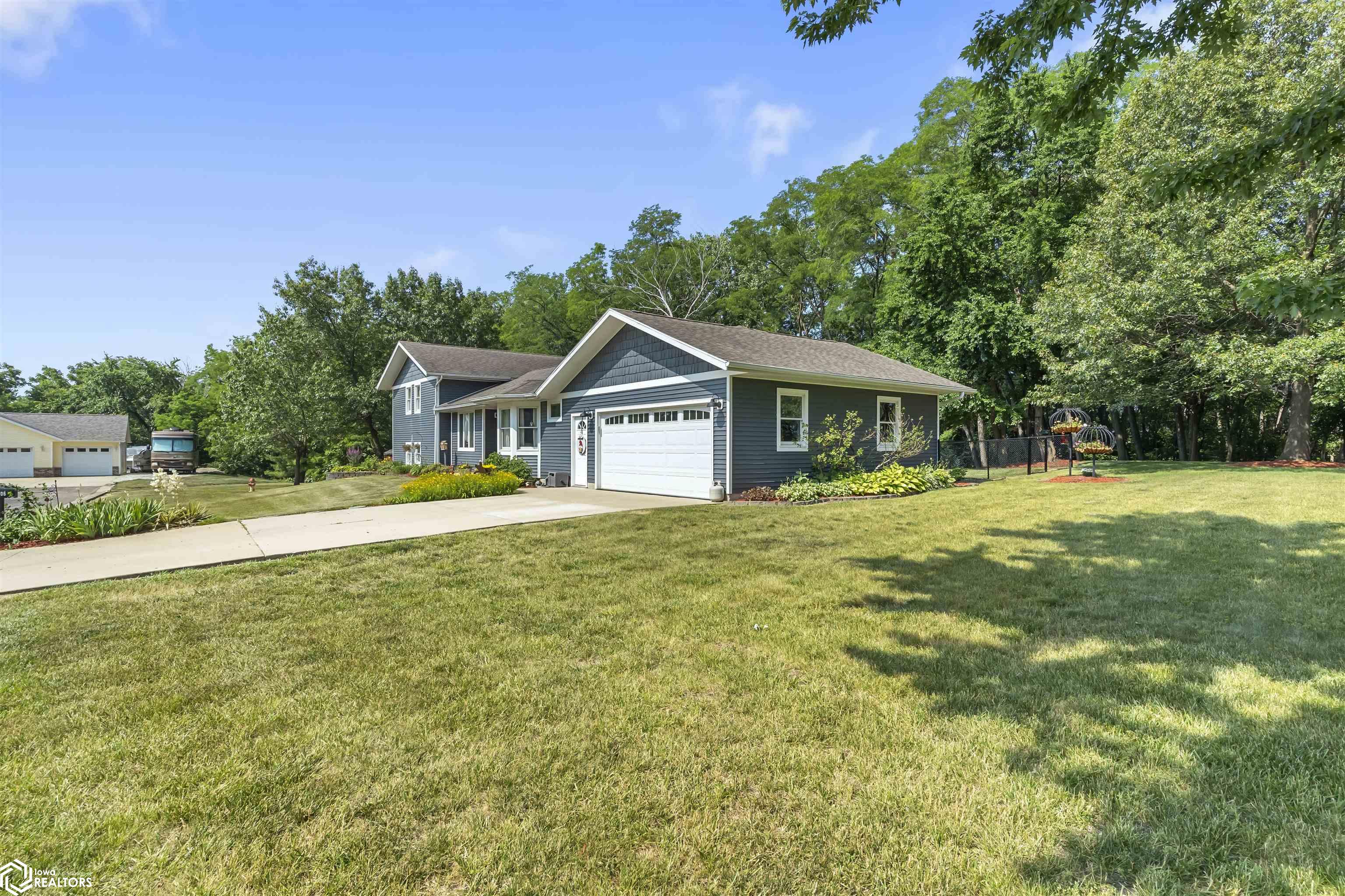 106 Hickory Cir., New London, Iowa 52645, 3 Bedrooms Bedrooms, ,1 BathroomBathrooms,Single Family,For Sale,Hickory Cir.,6309174