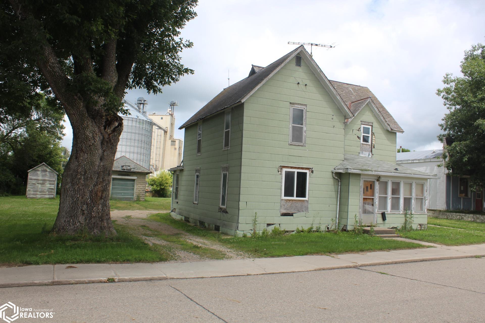 105 Main, Klemme, Iowa 50449, 4 Bedrooms Bedrooms, ,2 BathroomsBathrooms,Single Family,For Sale,Main,6309584