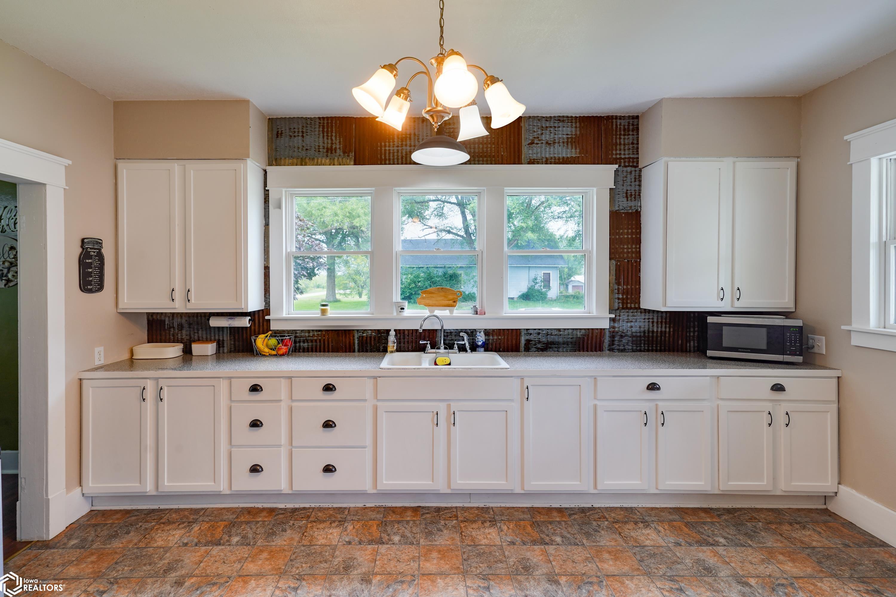 604 E Main Street, Garden Grove, Iowa image 11