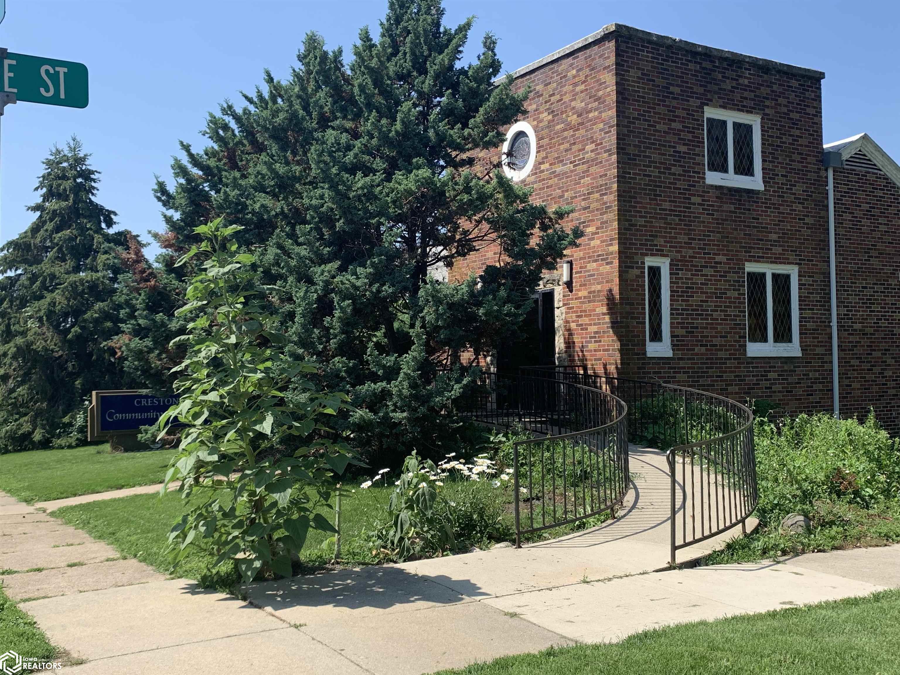 820 N Elm Street, Creston, Iowa 50801, ,Commercial (5+ Units),For Sale,Elm,6310051