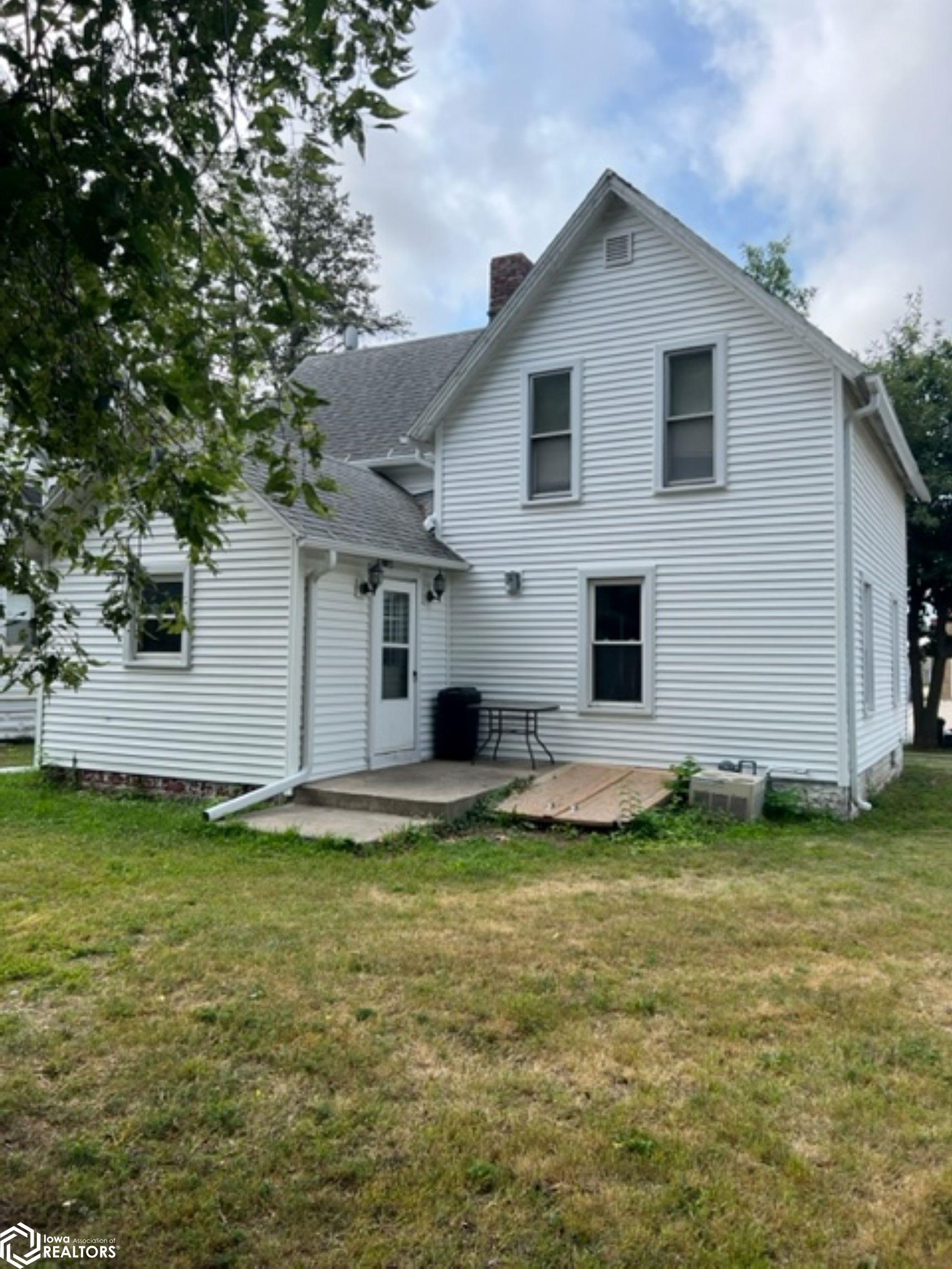311 NE 1st, Belmond, Iowa image 3