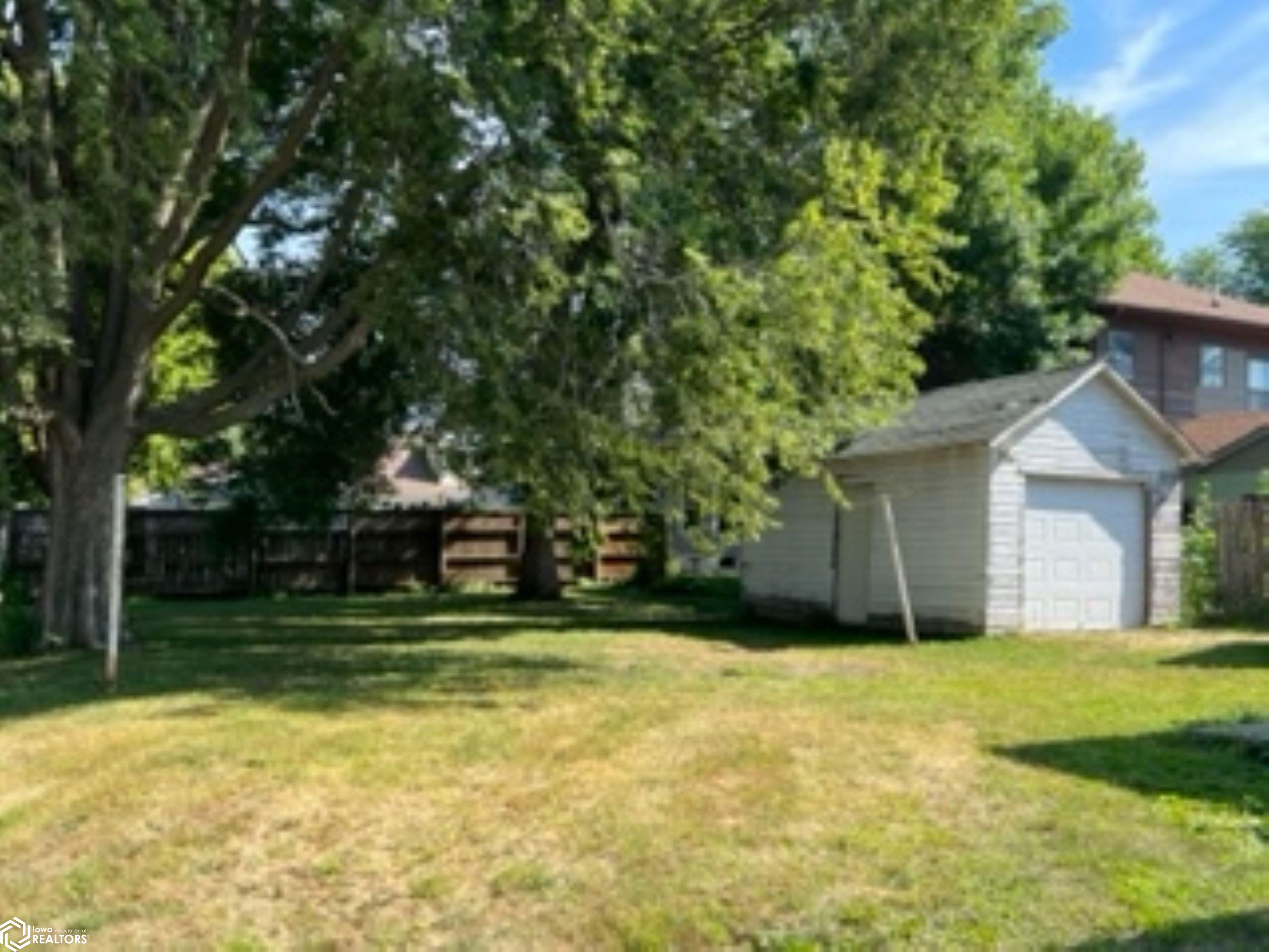 311 NE 1st, Belmond, Iowa image 5