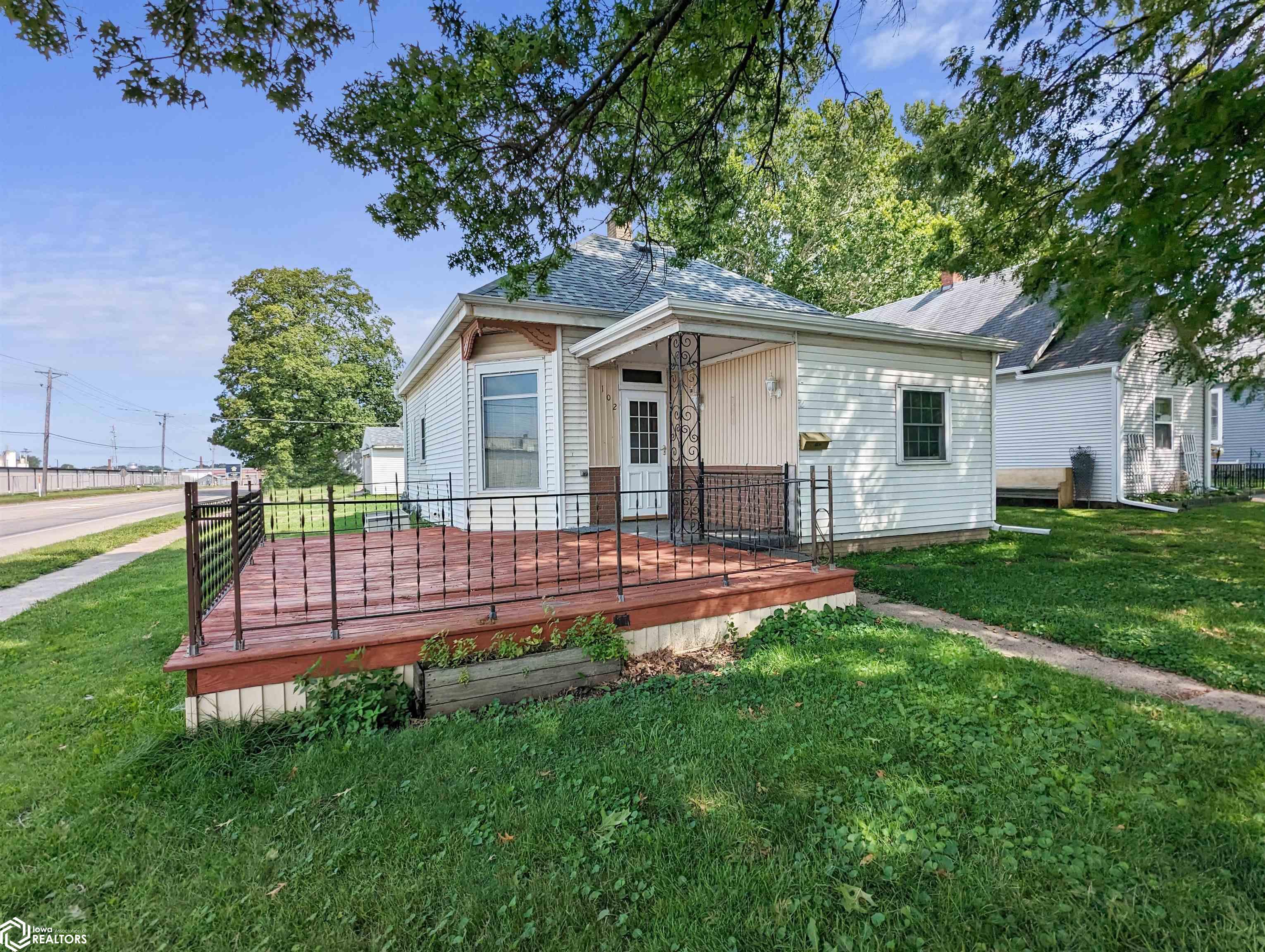 102 Ballard Street, West Burlington, IA Ruhl&Ruhl