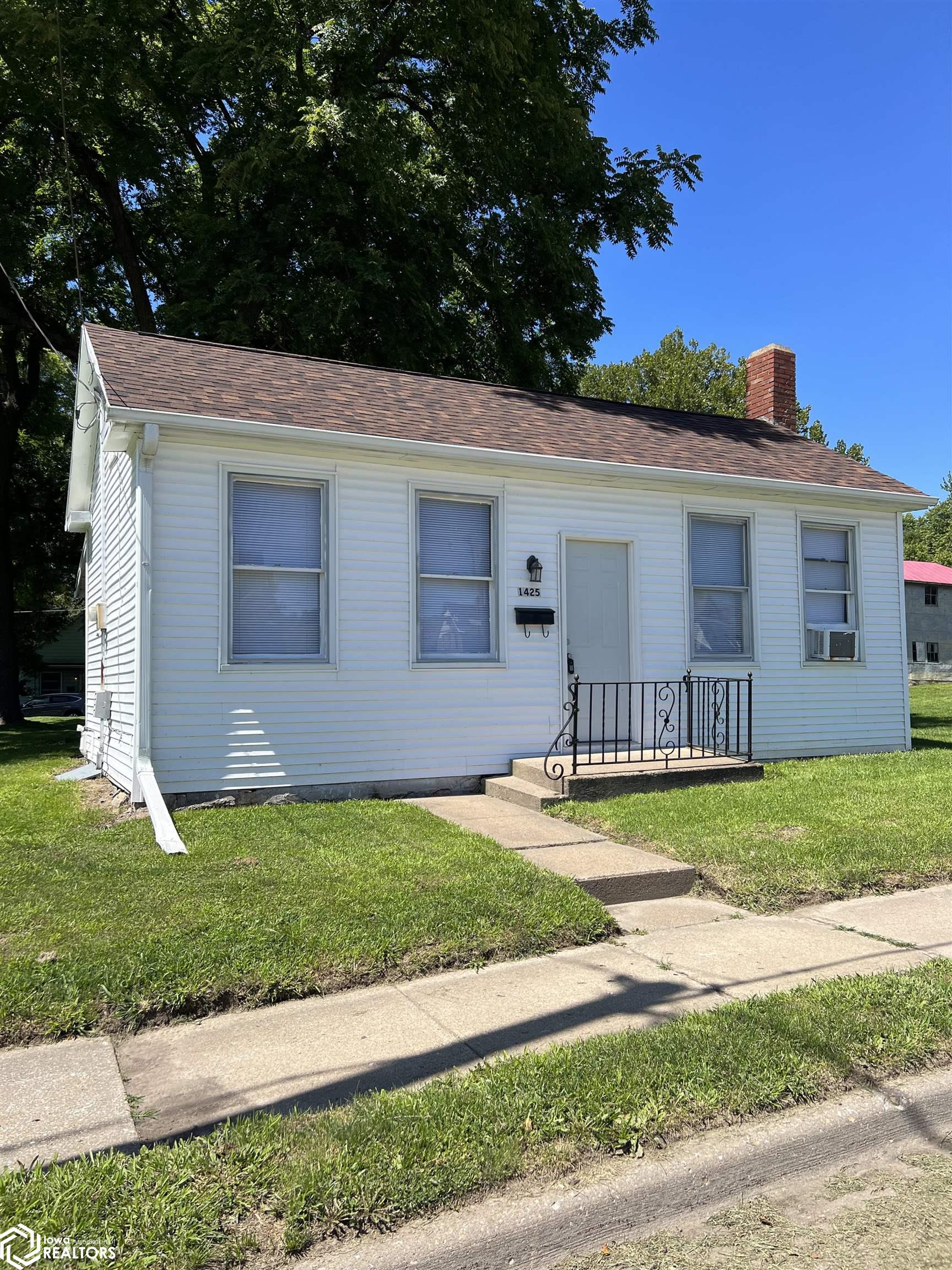 1425 Osborn Street, Burlington, IA Ruhl&Ruhl