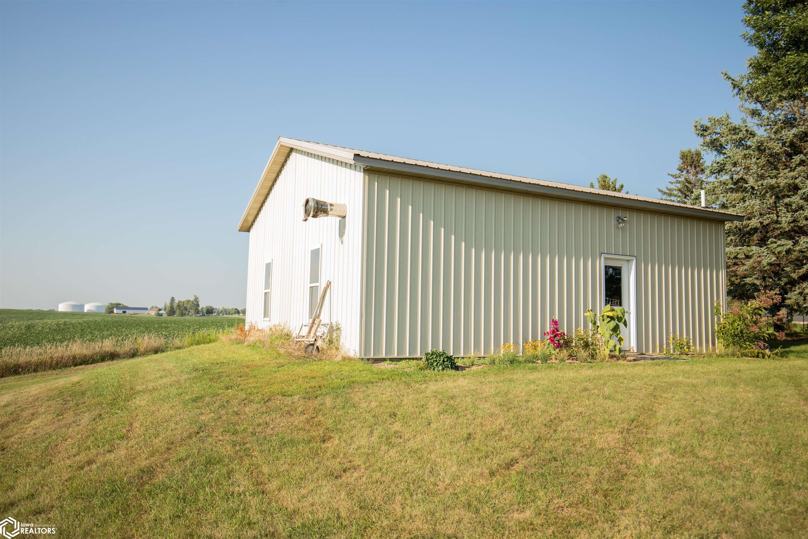 Farm & Home Services Serving Algona Since 1920