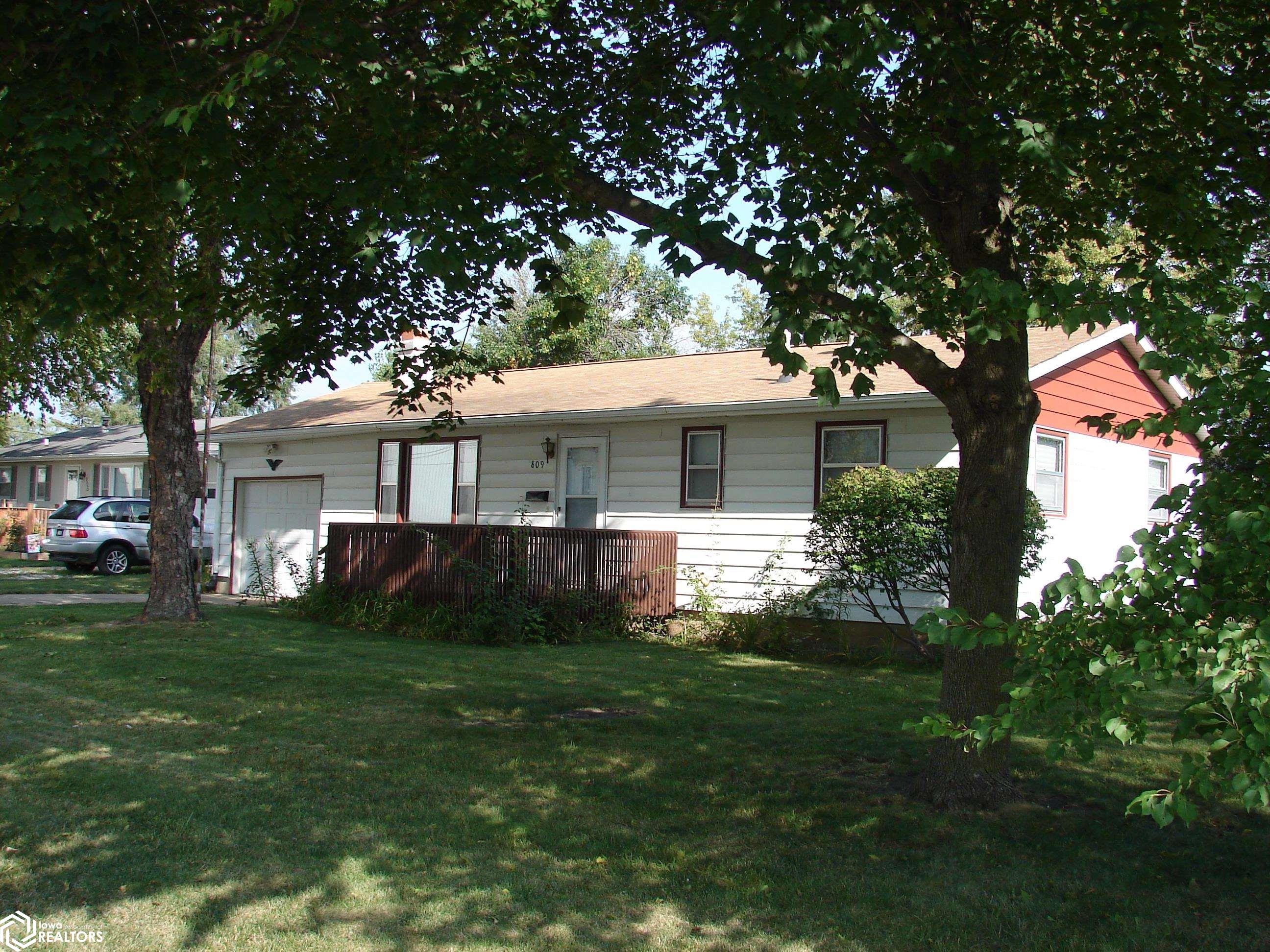 809 Oak St., Mount Pleasant, Iowa 52641, 2 Bedrooms Bedrooms, ,1 BathroomBathrooms,Single Family,For Sale,Oak St.,6311061