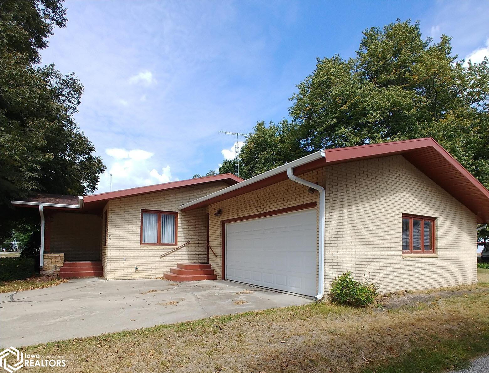 116 NW 1st St, Gilmore City, Iowa image 3