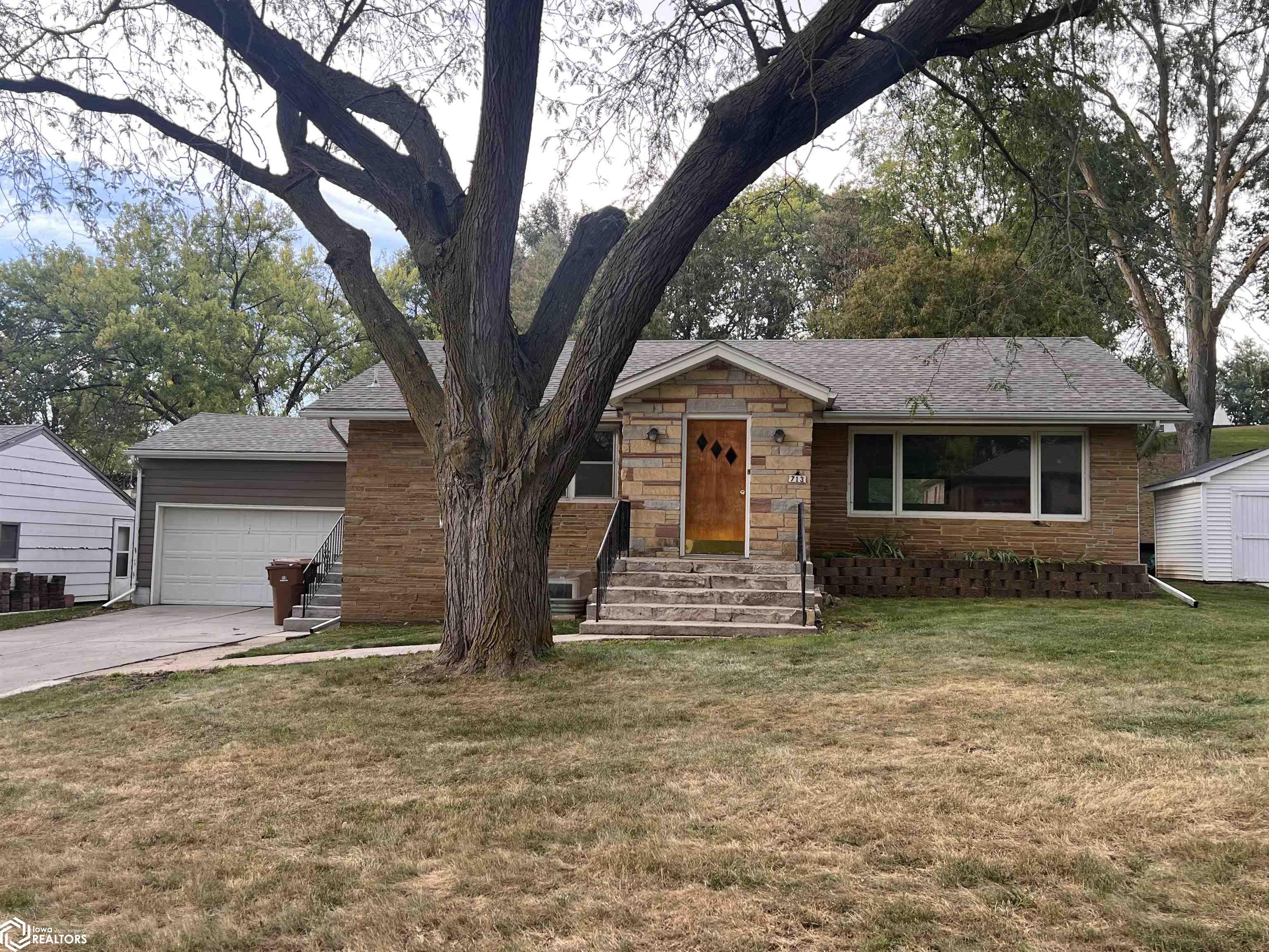 713 Circle, Denison, Iowa 51442, 3 Bedrooms Bedrooms, ,1 BathroomBathrooms,Single Family,For Sale,Circle,6311550