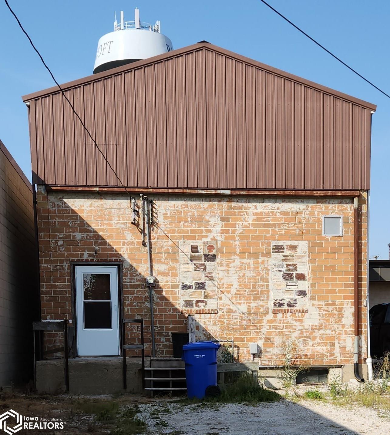 Farm & Home Services Serving Algona Since 1920