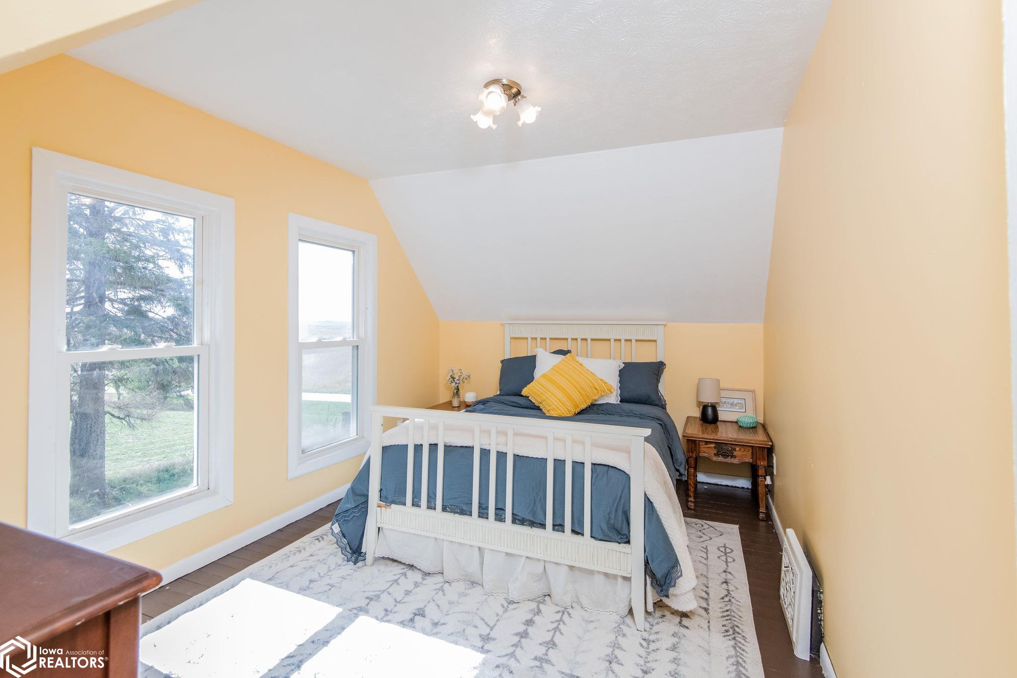 2566 Yellowwood Road, Kimballton, Iowa image 19