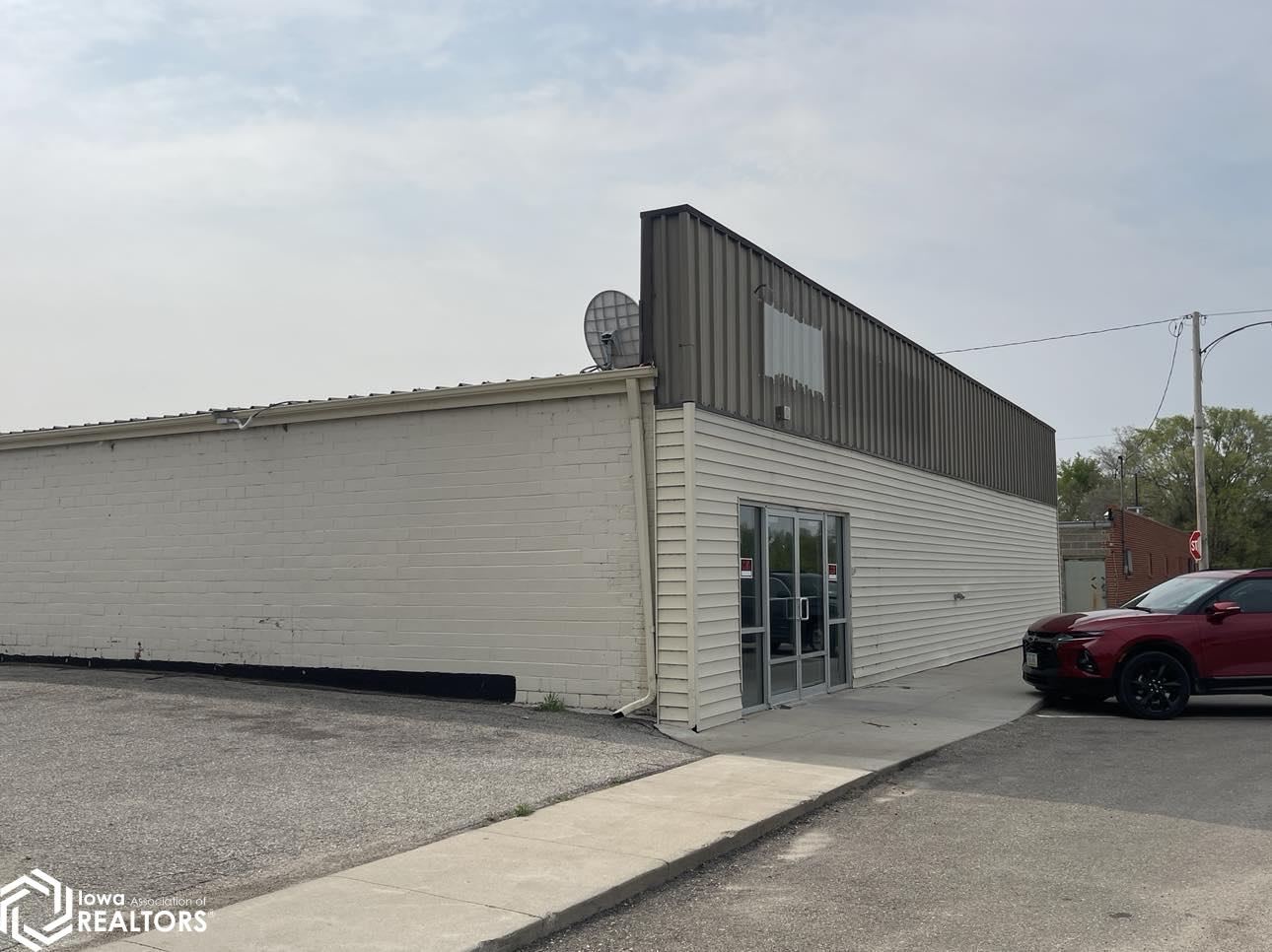 95 7th Street, Northwood, Iowa 50459, ,Commercial (5+ Units),For Sale,7th Street,6312126