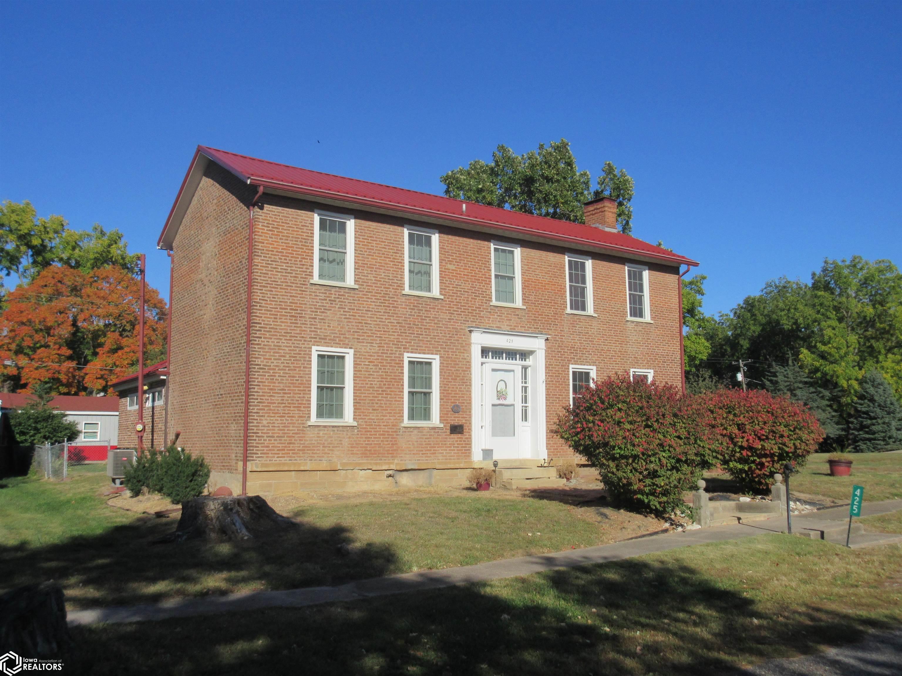 425 Jackson Street, Warsaw, Illinois image 1