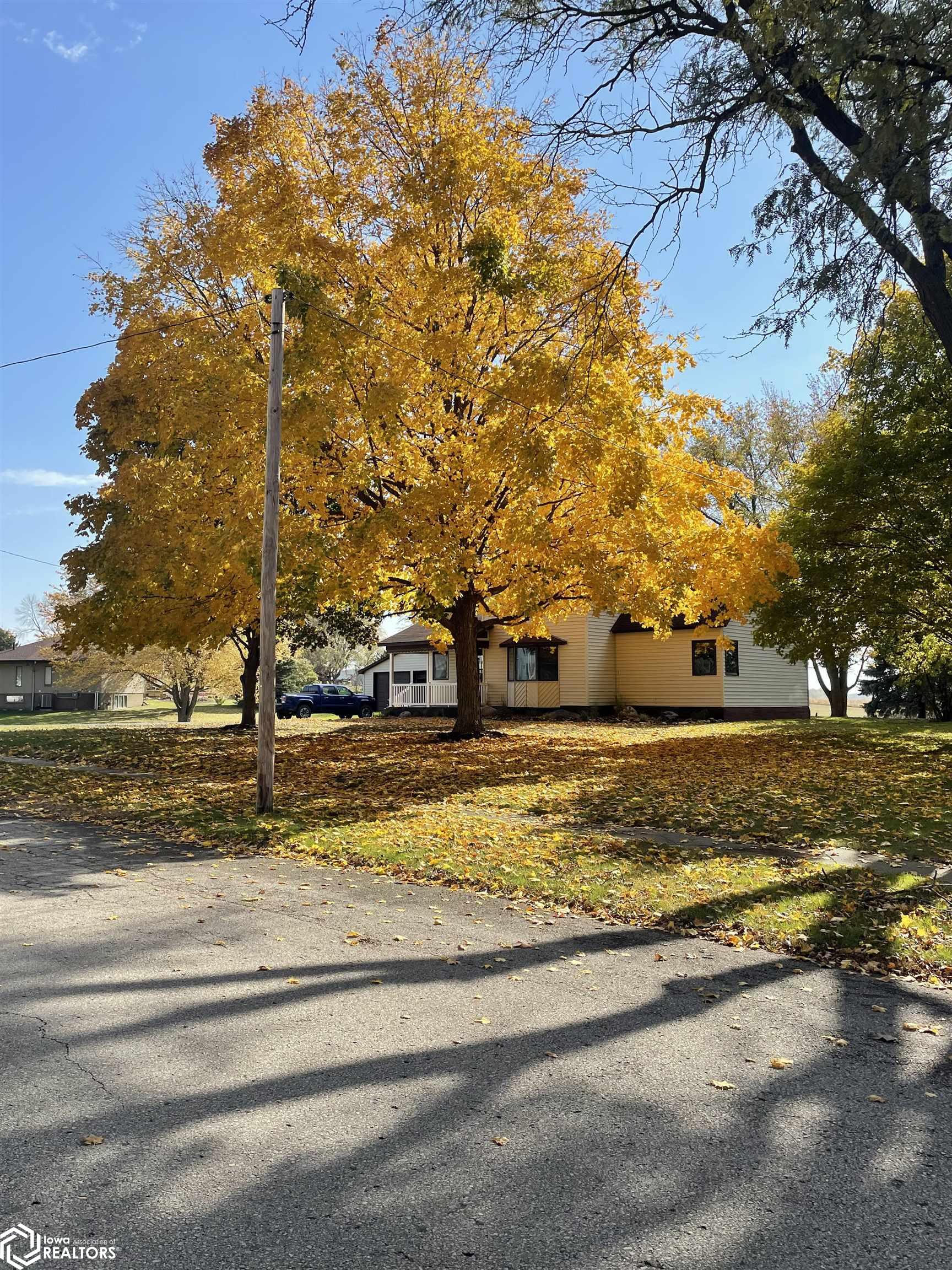 224 Ash, Hubbard, Iowa image 18