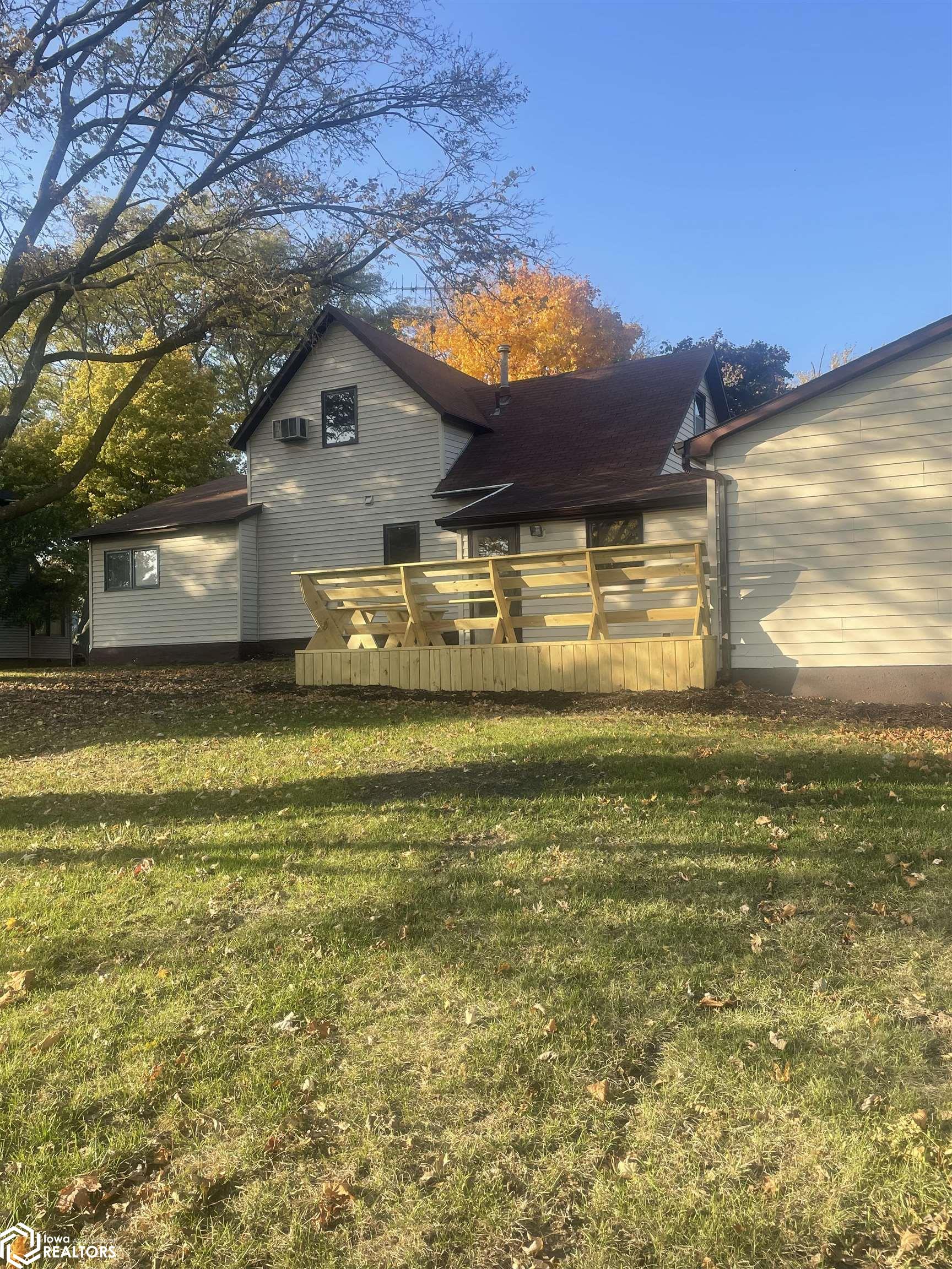 224 Ash, Hubbard, Iowa image 19