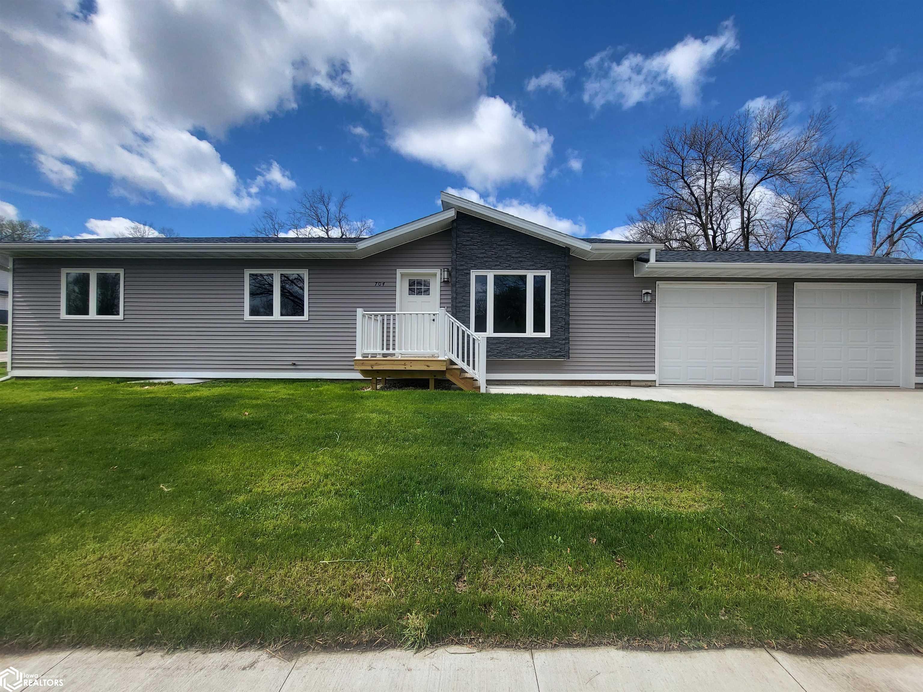 704 7th Ave, Coon Rapids, Iowa image 1