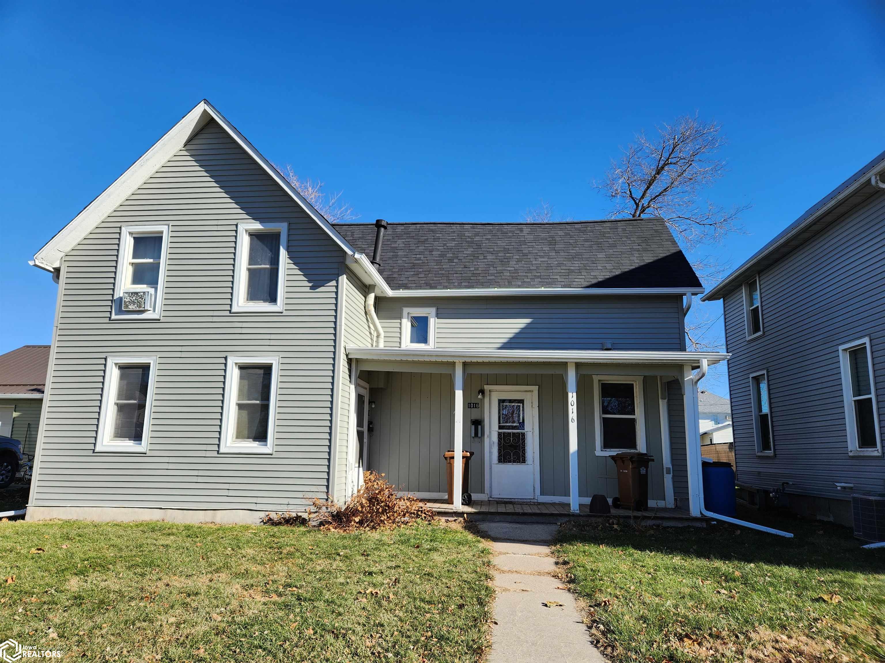 1016 Pearl, Grinnell, Iowa 50112, ,Multi-family (2-4 Units),For Sale,Pearl,6313351