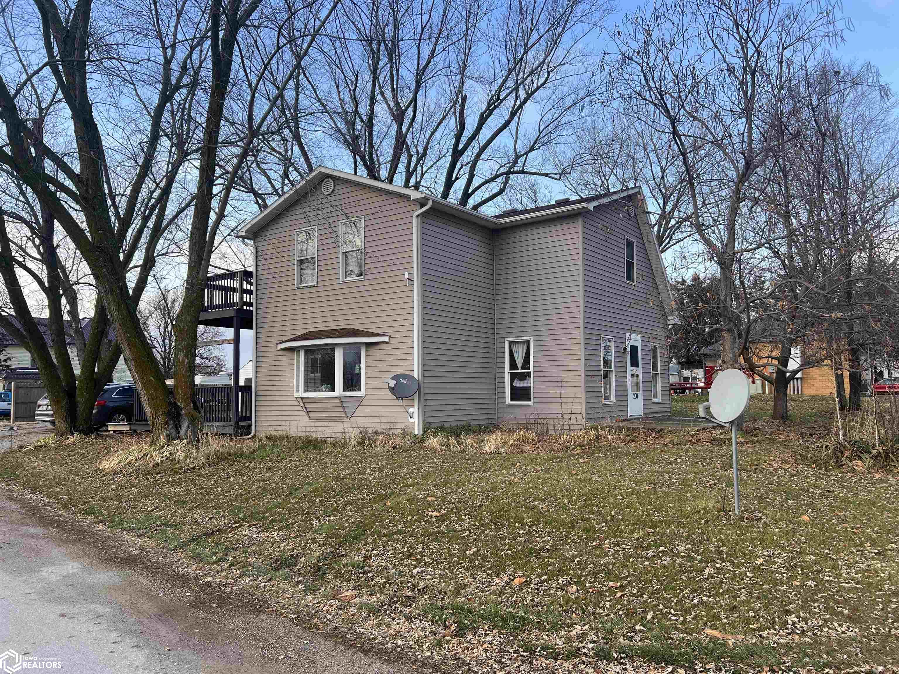 200 N CENTER STREET, LOCKRIDGE, IA 52635