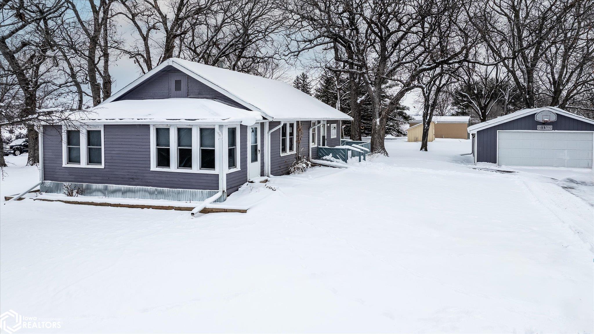 819 N Main Street, Stuart, Iowa image 4