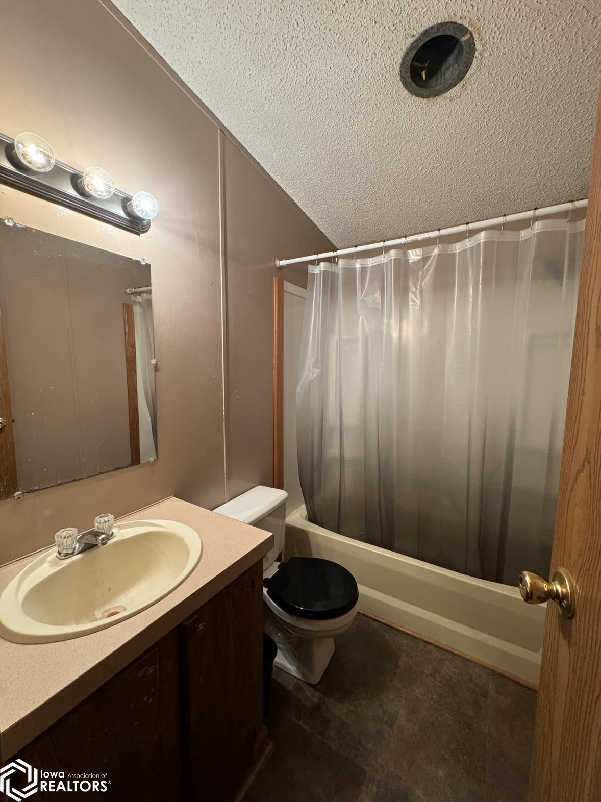 312 7Th, Moulton, Iowa 52572, 3 Bedrooms Bedrooms, ,2 BathroomsBathrooms,Single Family,For Sale,7Th,6313758