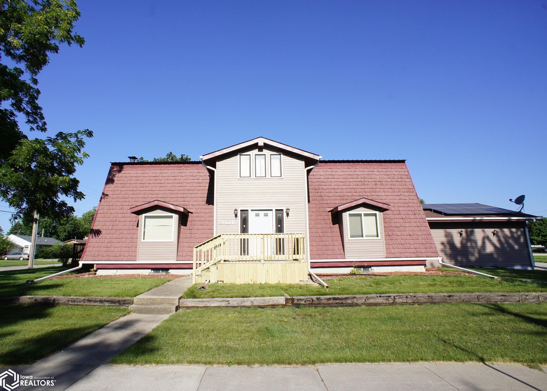 901 Beach Street, Webster City, Iowa image 1