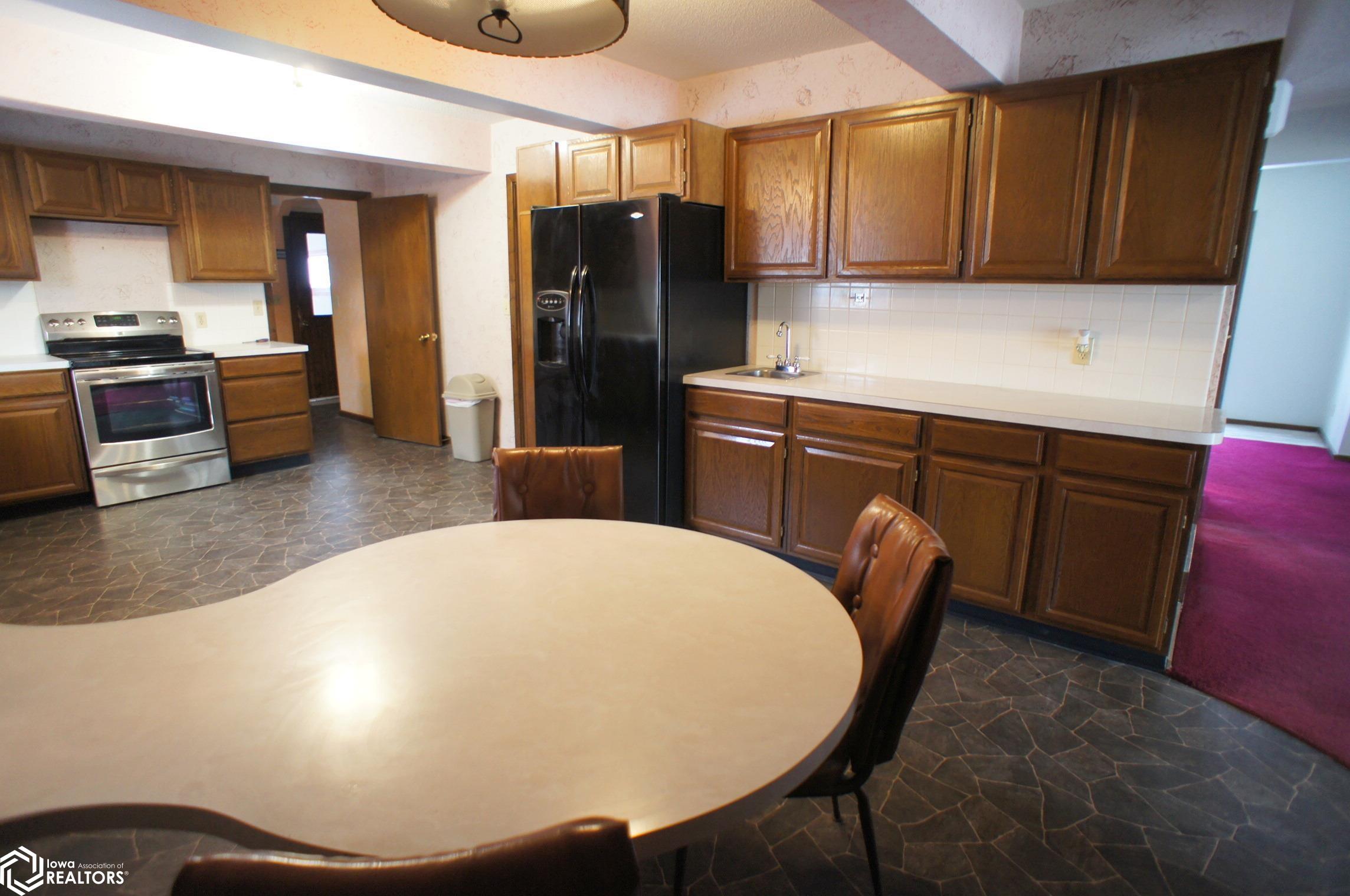 901 Beach Street, Webster City, Iowa image 12