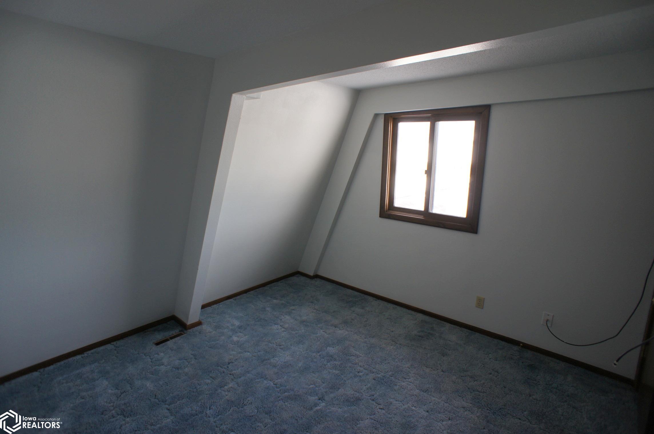 901 Beach Street, Webster City, Iowa image 20