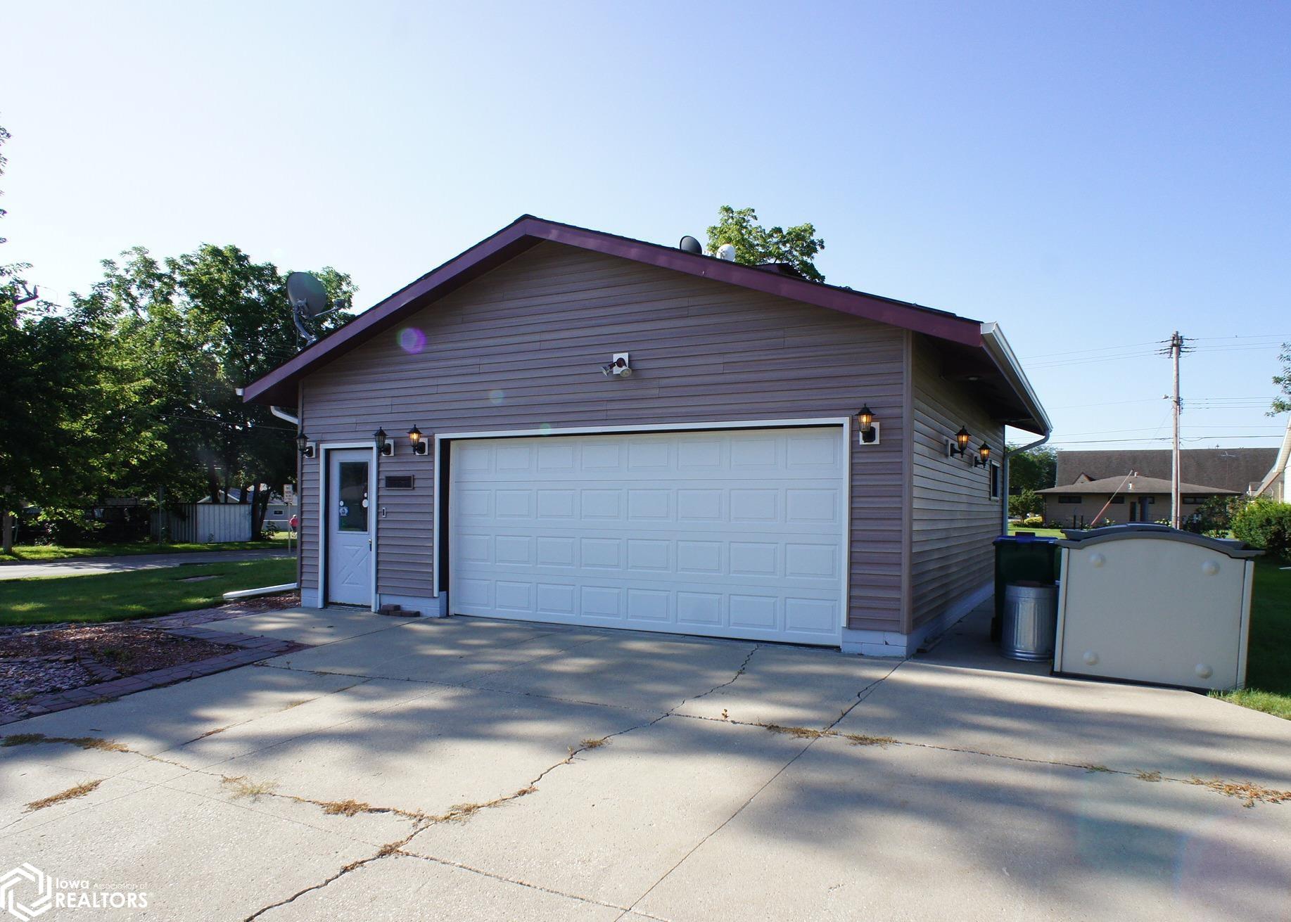 901 Beach Street, Webster City, Iowa image 44