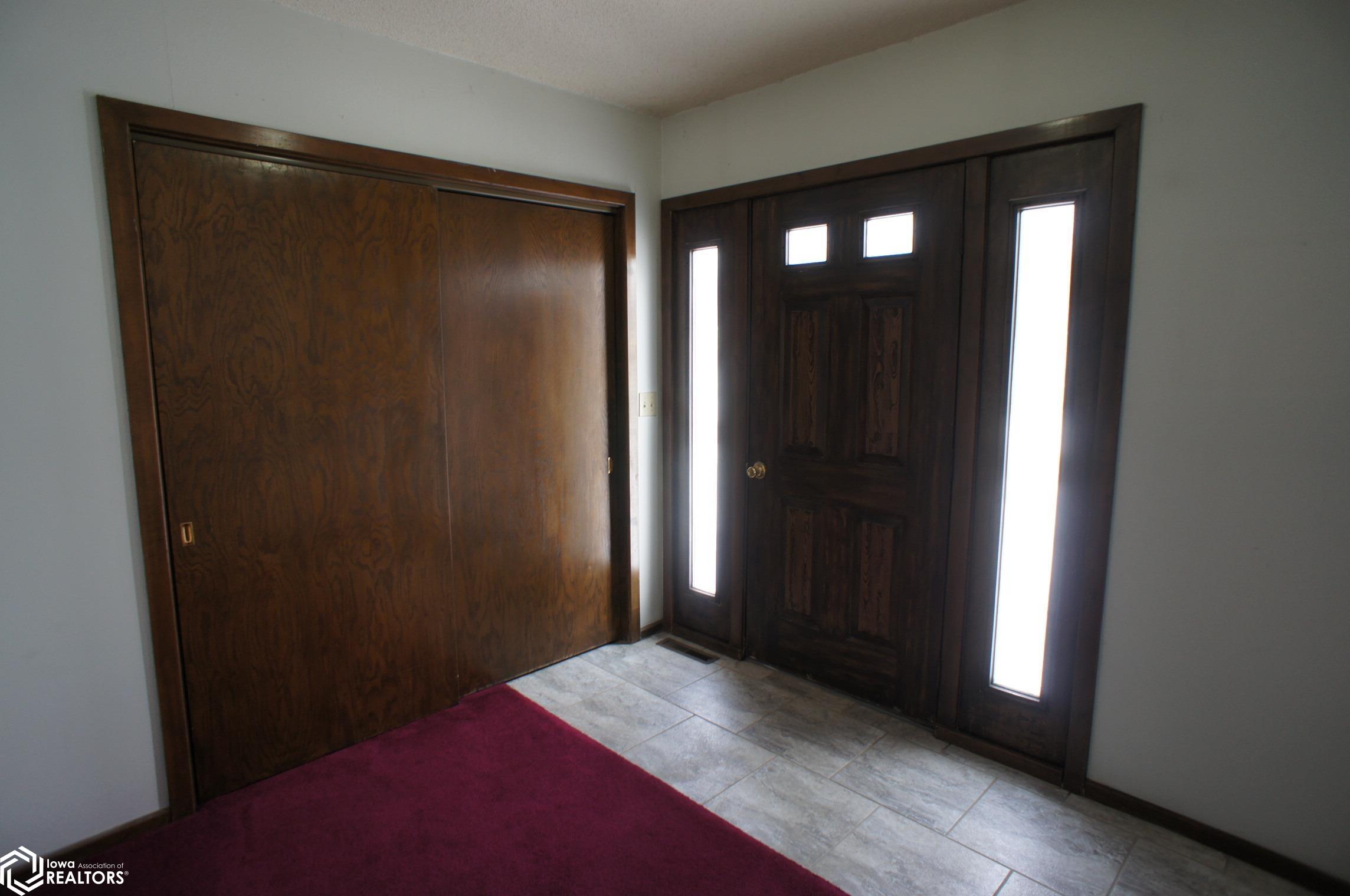 901 Beach Street, Webster City, Iowa image 8