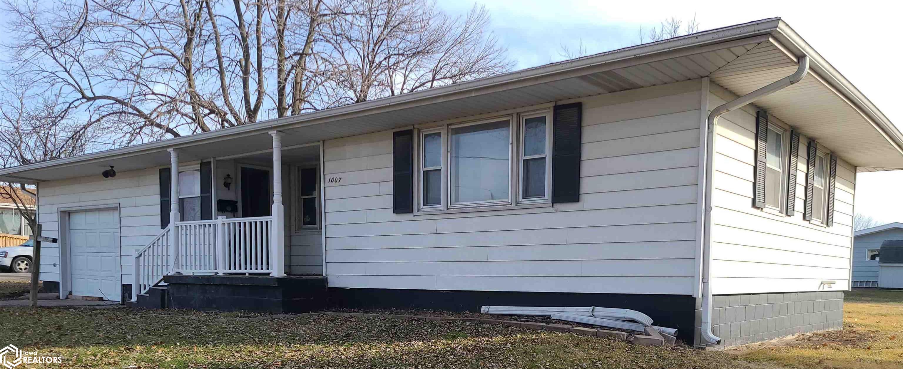 1007 E Monroe Street, Mount Ayr, Iowa image 1