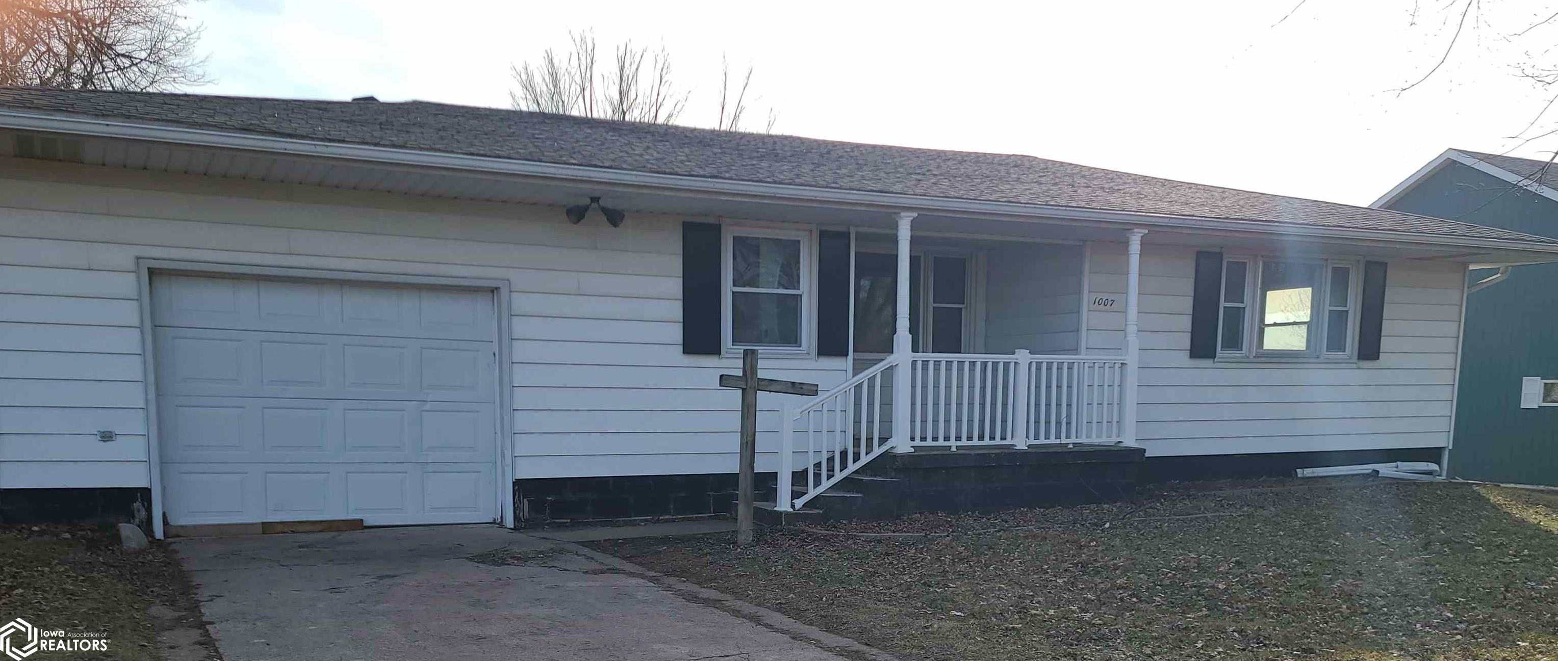 1007 E Monroe Street, Mount Ayr, Iowa image 3