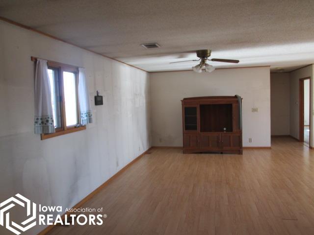 31960 570th Street, Chariton, Iowa image 3