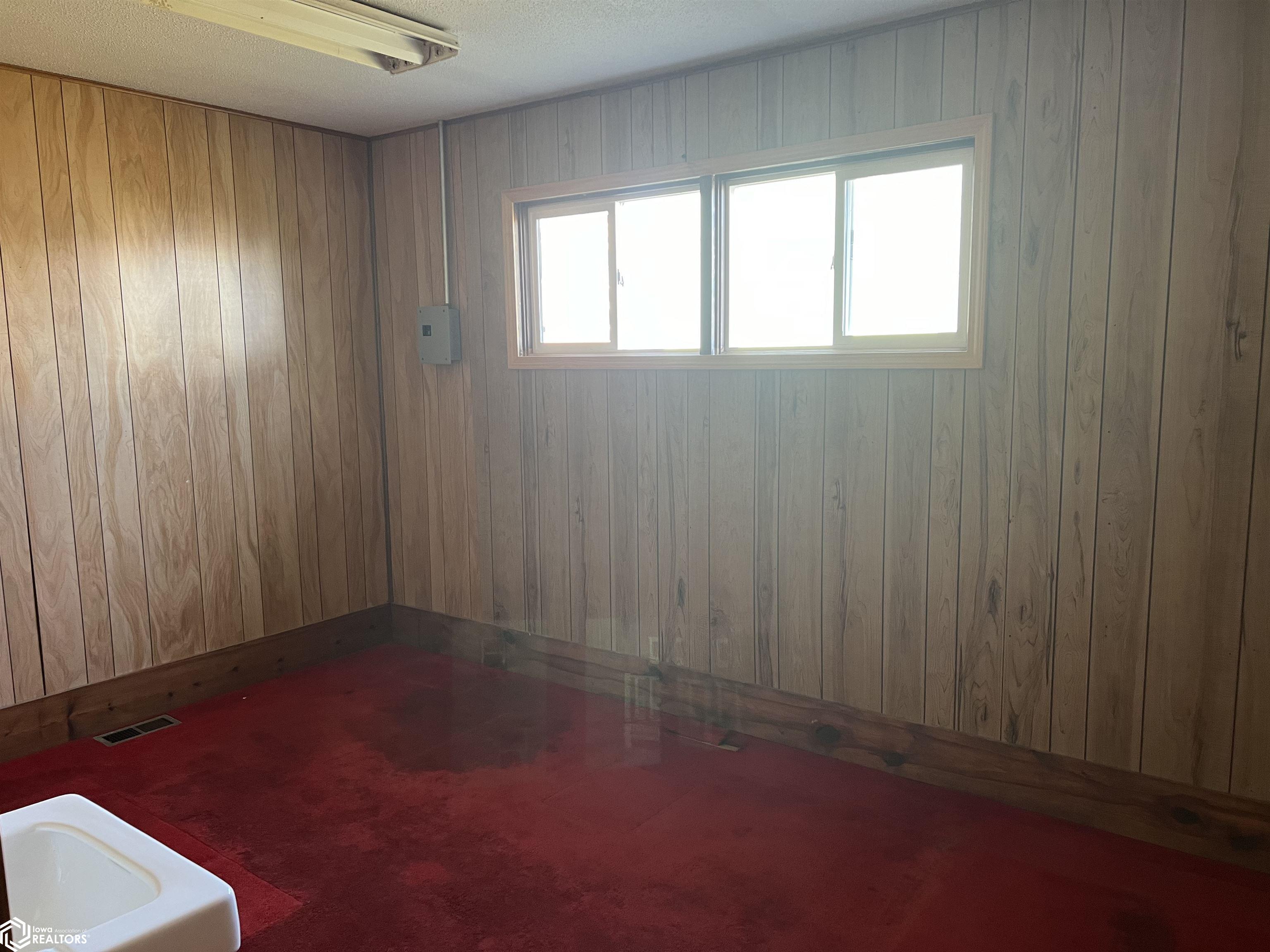 22 Washington Avenue, Albia, Iowa image 15