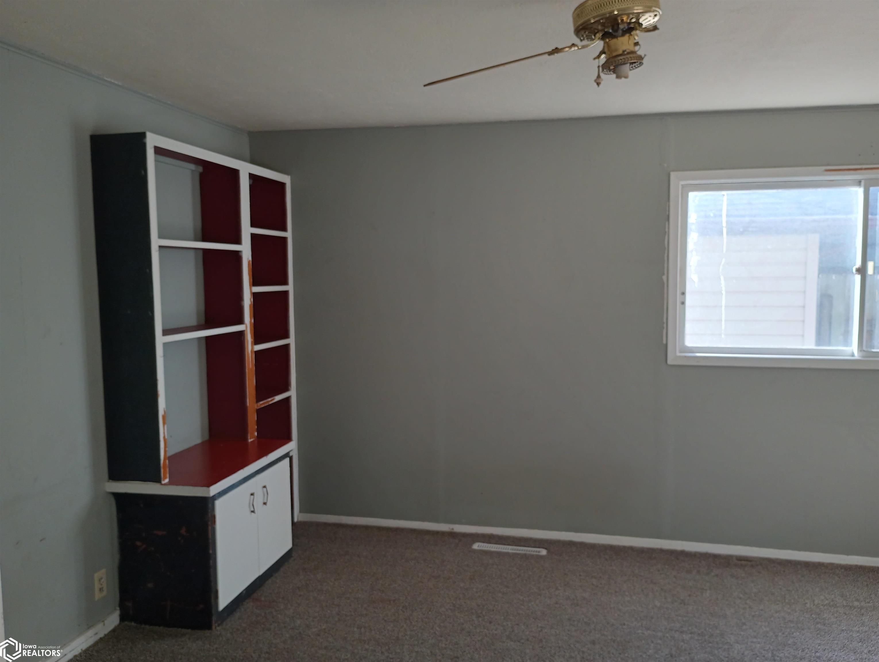 511 5th St Sw, Hampton, Iowa image 3