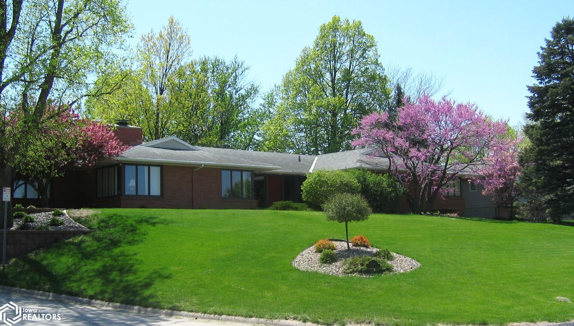 505 E 14th Street, Atlantic, Iowa image 1