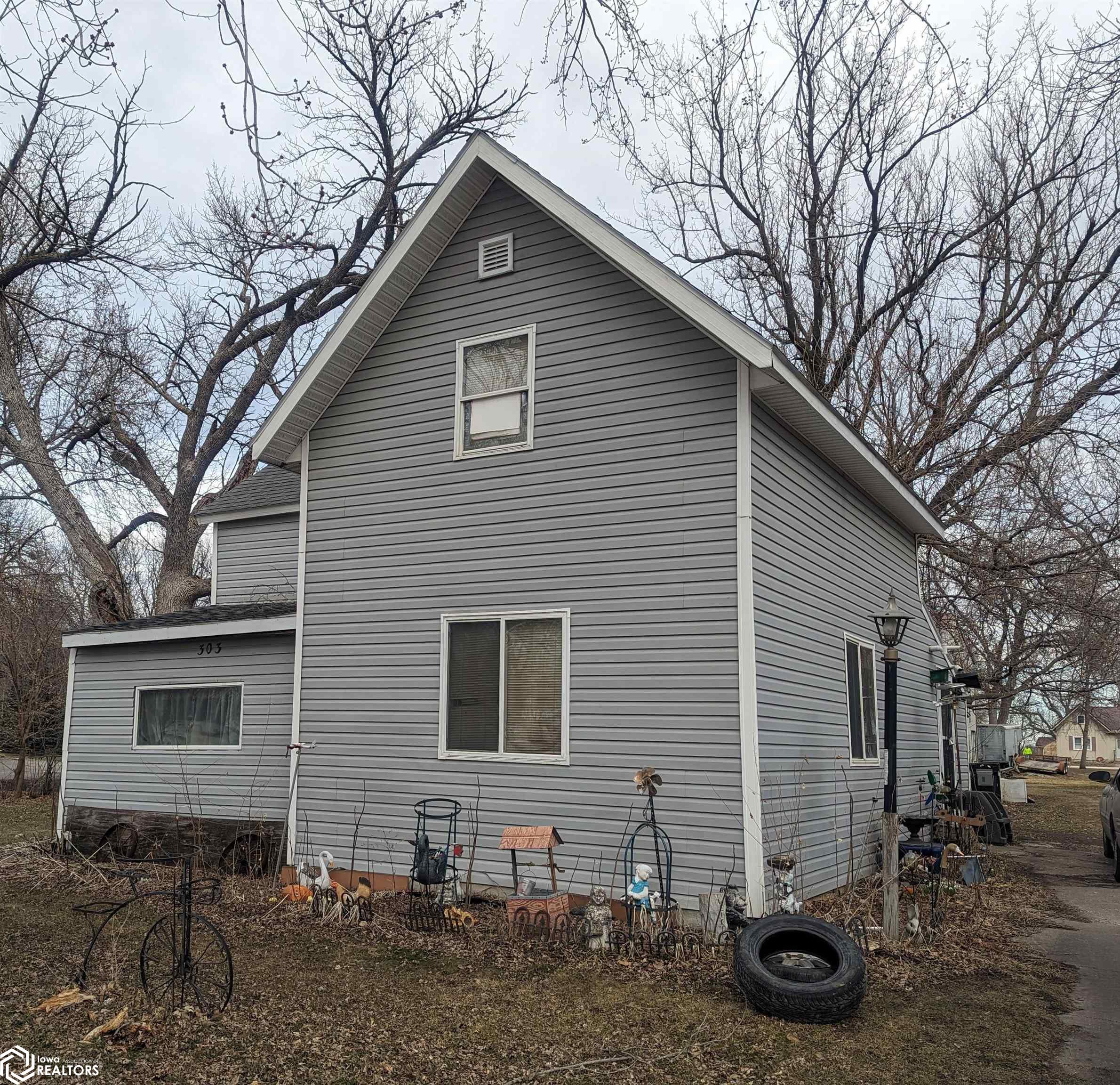 303 3rd St, Livermore, Iowa 50558, 2 Bedrooms Bedrooms, ,1 BathroomBathrooms,Single Family,For Sale,3rd St,6314813