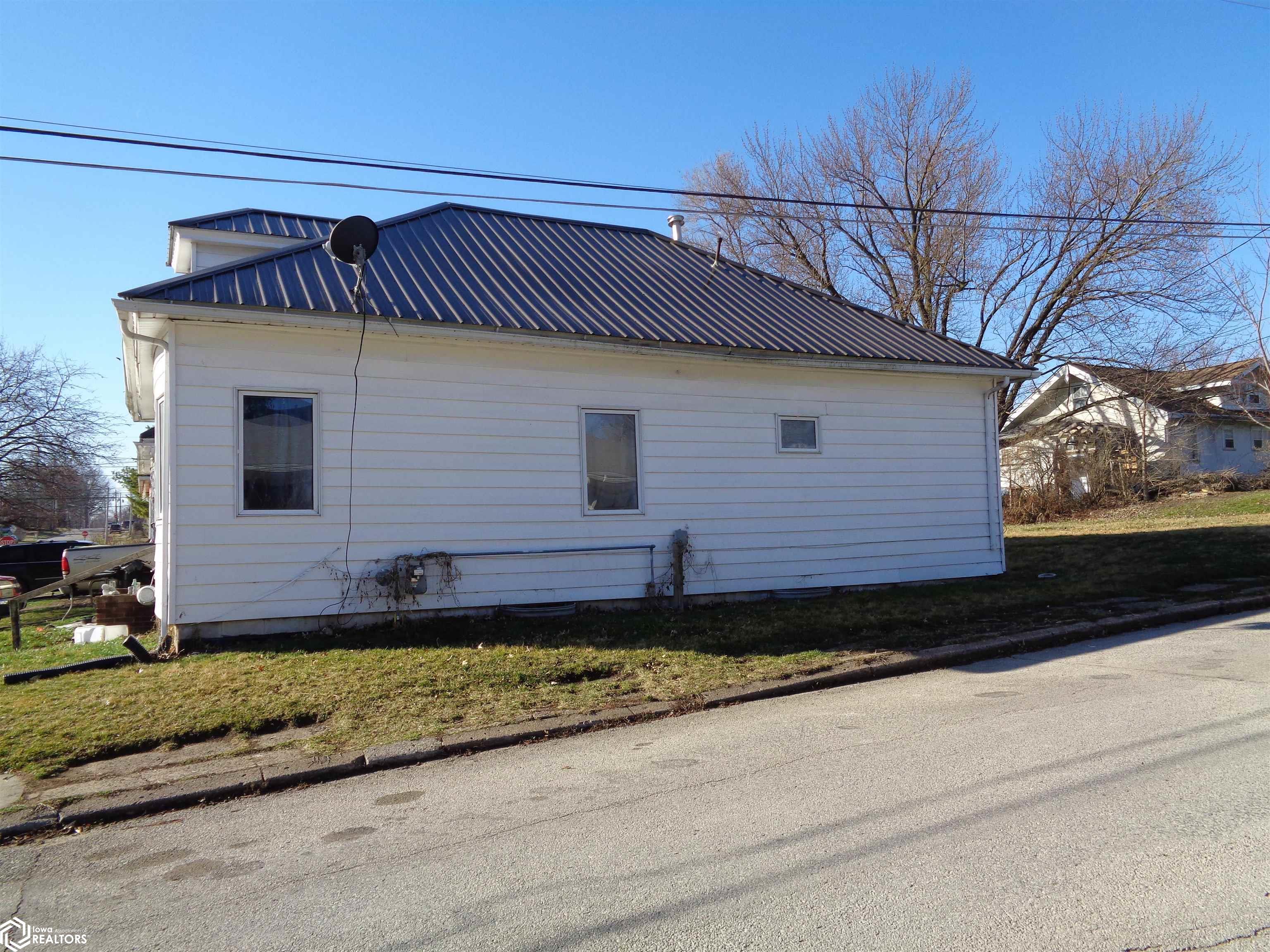 314 N 15th Street, Centerville, Iowa image 3