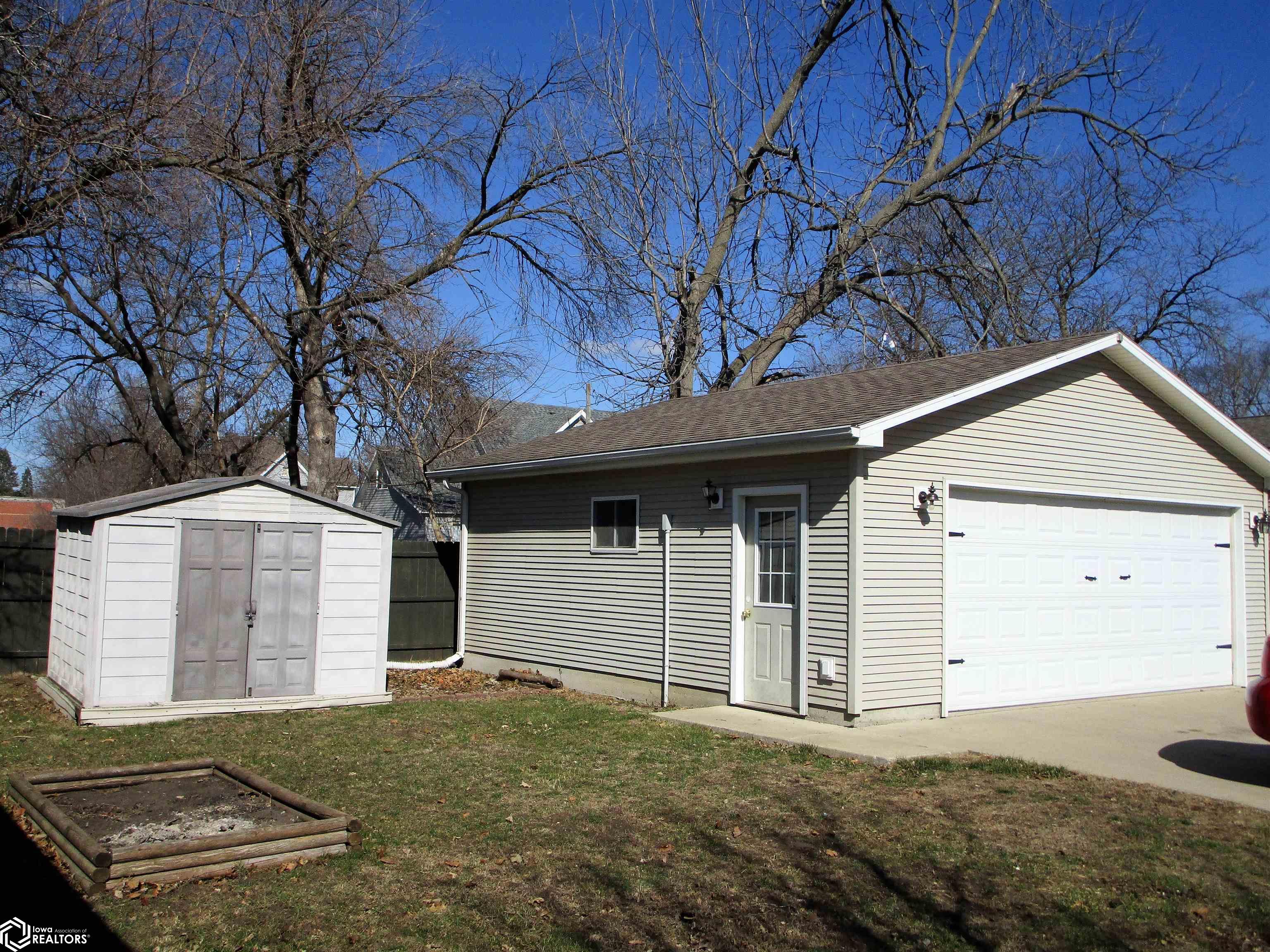 810 Pierce, Iowa Falls, Iowa 50126, 3 Bedrooms Bedrooms, ,1 BathroomBathrooms,Single Family,For Sale,Pierce,6315194