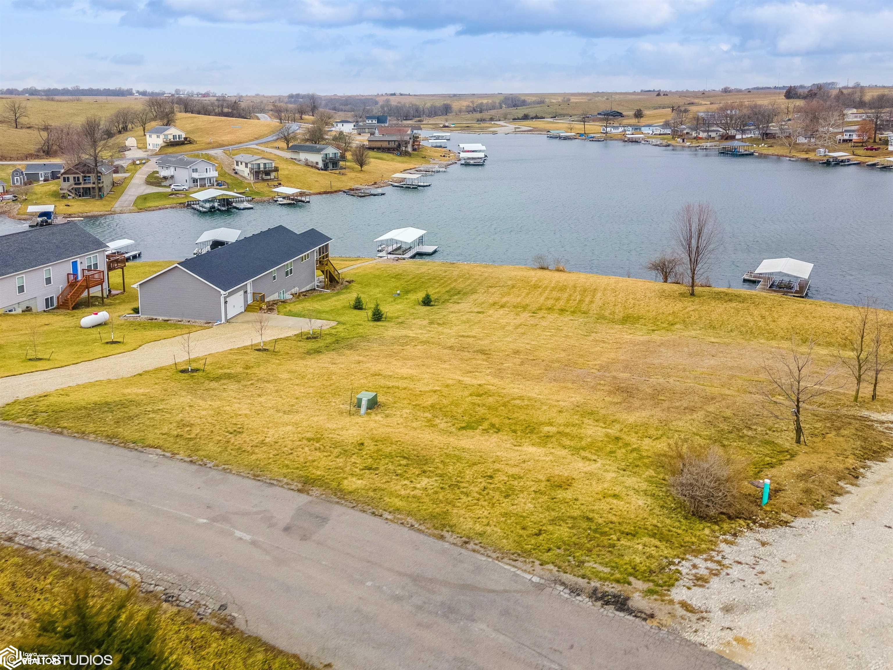3056 Southshore Drive, Ellston, Iowa image 2